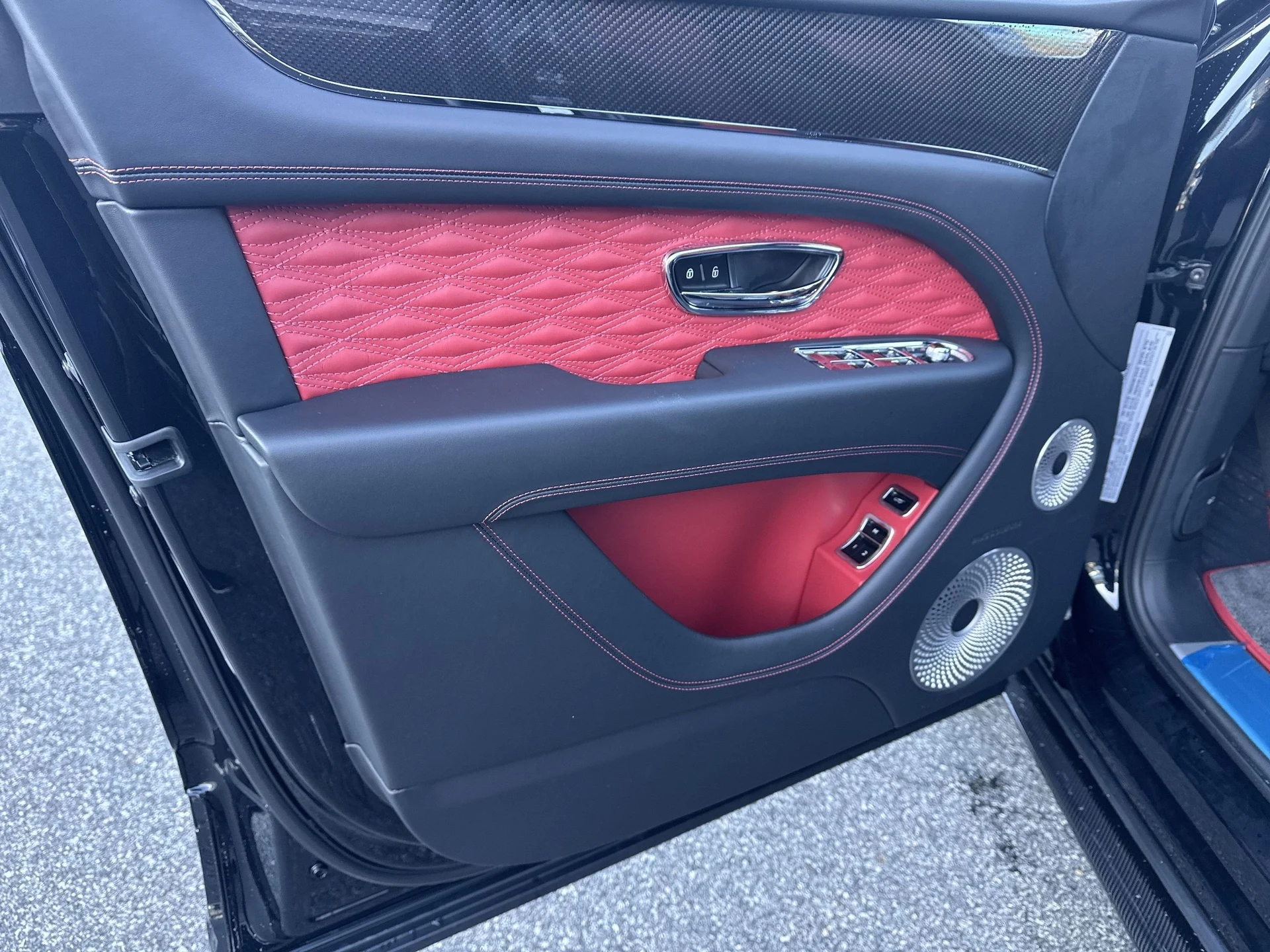 mph012_3603773744_ec3e56d7e8af4cf7cfac62b53e568772x_c9ce43e050