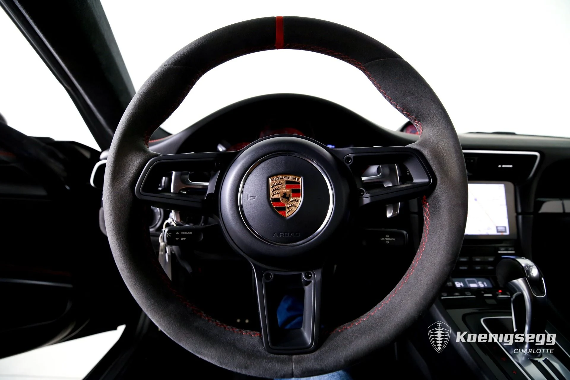 mph012_3609485744_Used_2018_Porsche_911_GT_3_1782837180_8f64e21992