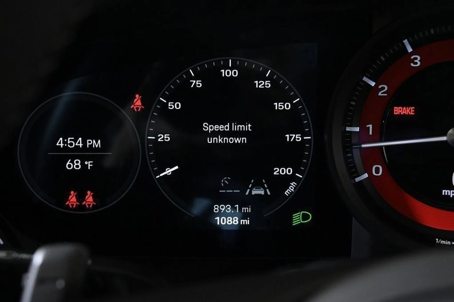 mph012_3609656963_ee71b68fe93748849351a973d944e3e4_1c65f822b5