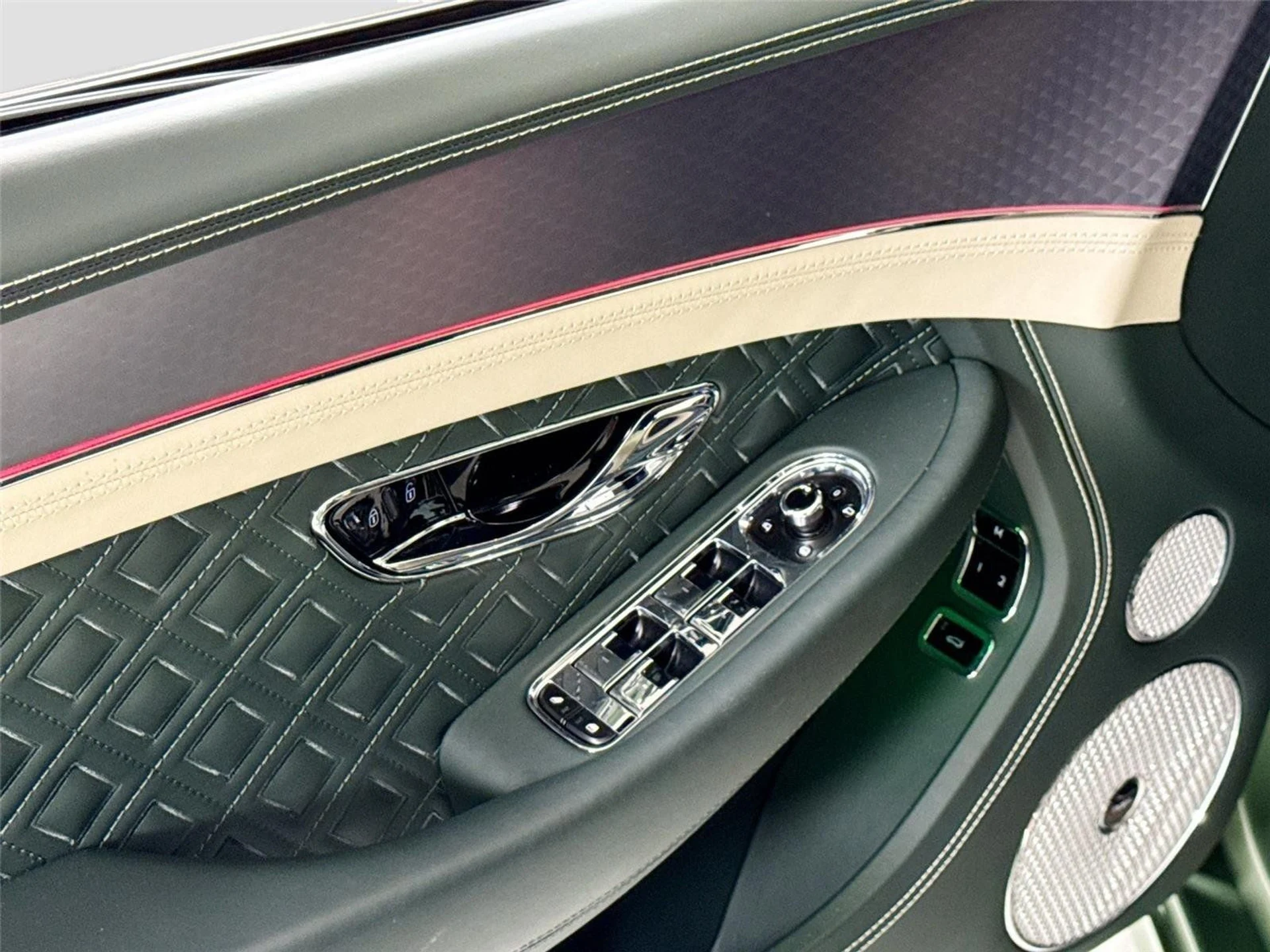 mph012_3620332065_096543fa072bb389642f056660b125a7_811d853686