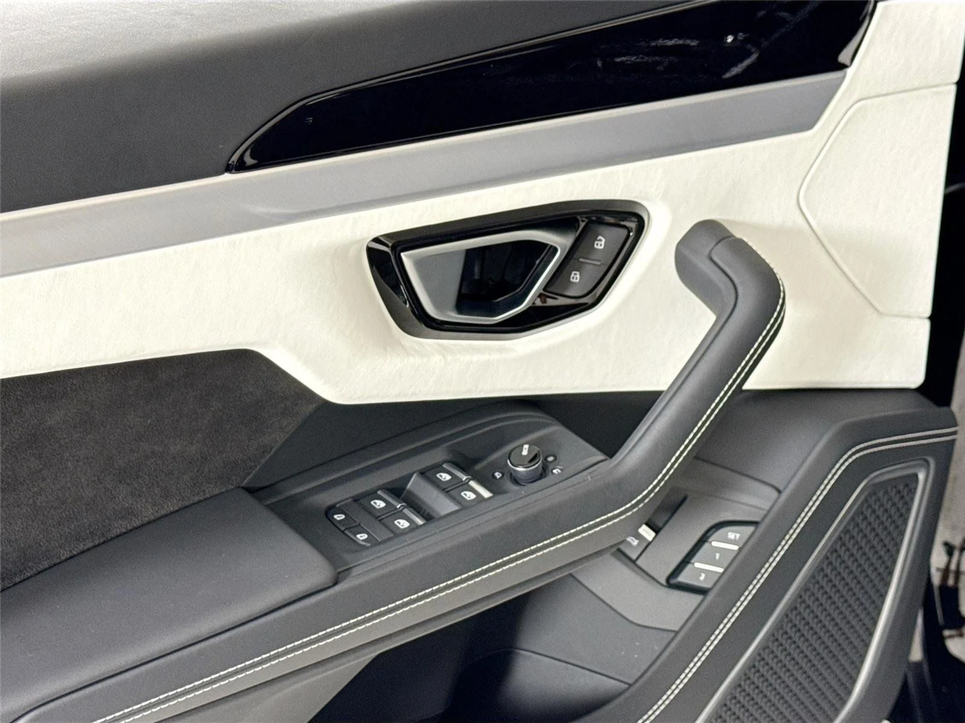 mph012_362301540_6ed538f3b270aea8460fef1d476a6330_02c81c4767