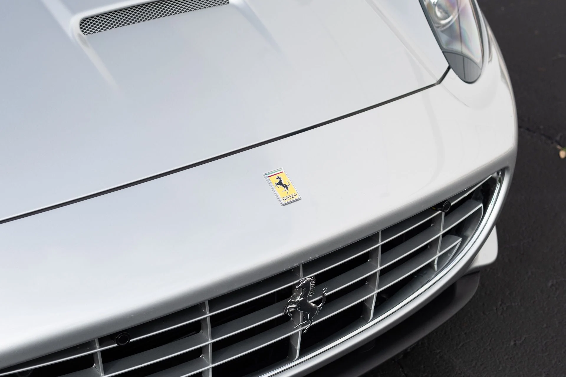 mph012_3626380061_Used_2014_Ferrari_California_1774924910_20ab055200