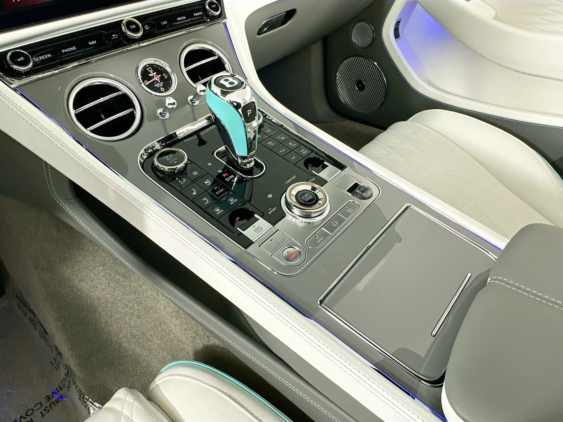 mph012_3630655795_13_9bb3a86584