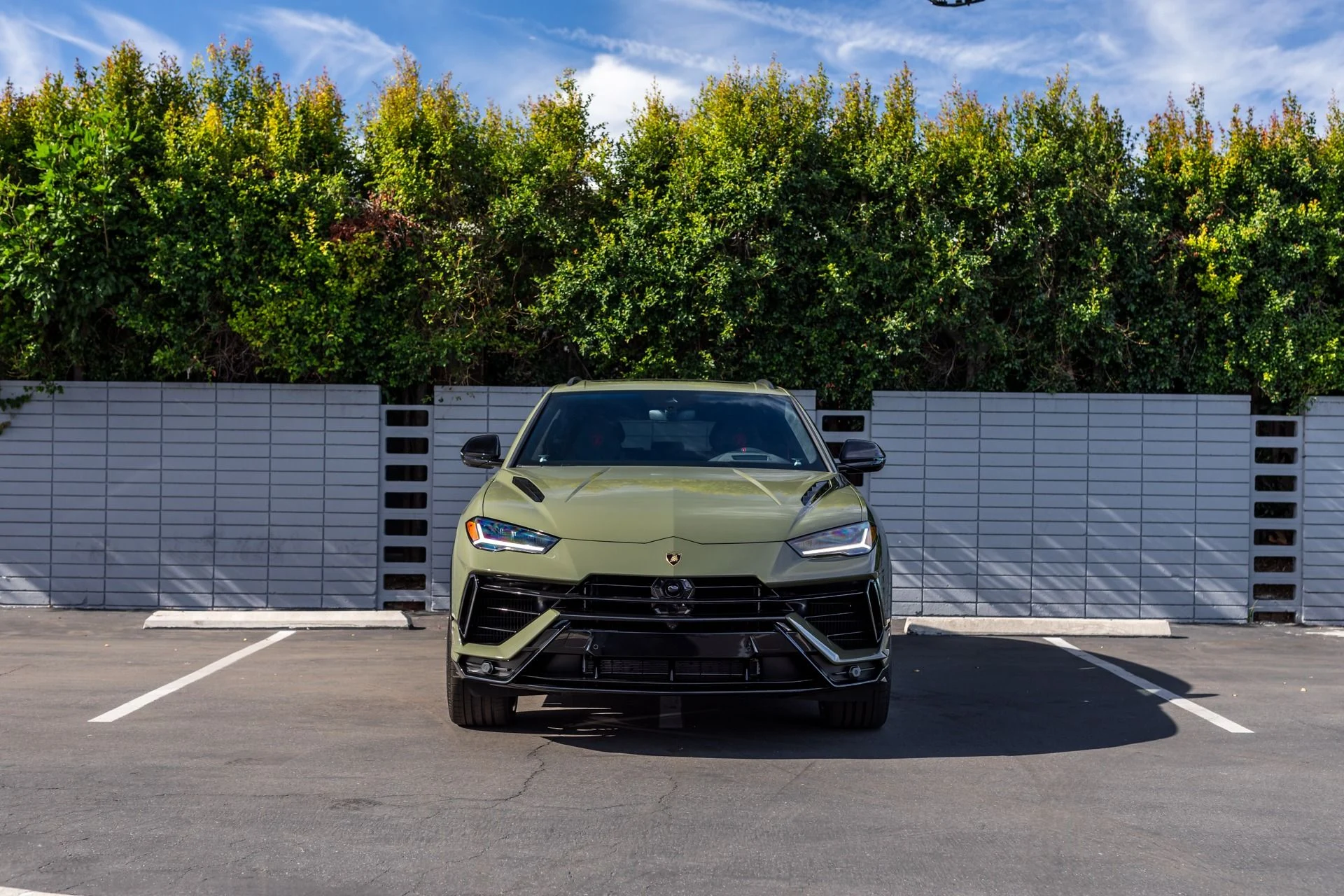 mph012_36417141_Used_2023_Lamborghini_Urus_S_1764103574_cd229997c4