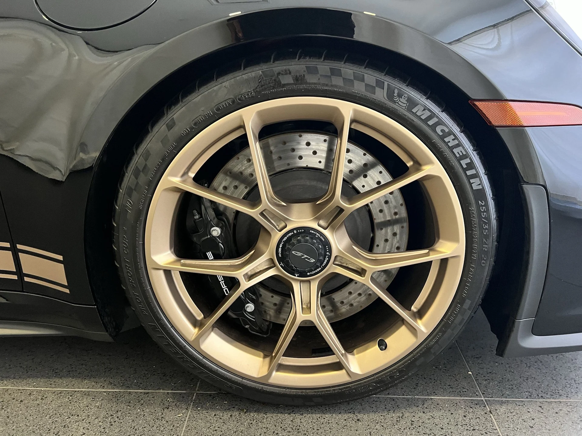 mph012_3644358383_80da52de107e824a3f0bcd13bd63169ex_df731b330f