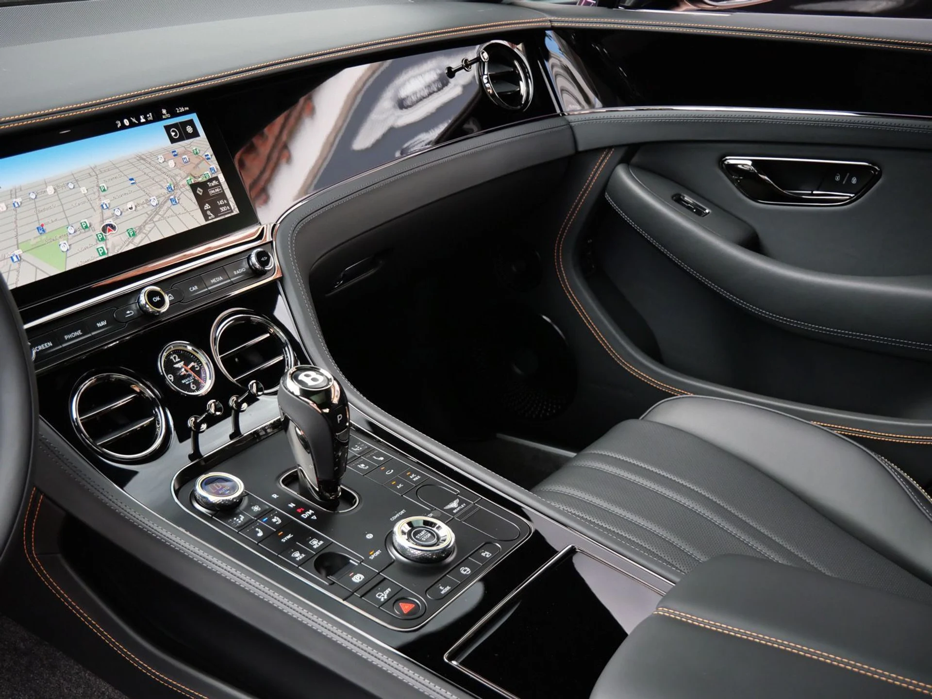 mph012_3644678198_1295ca00ab7817eddc1434c82e7773adx_54ae33010d