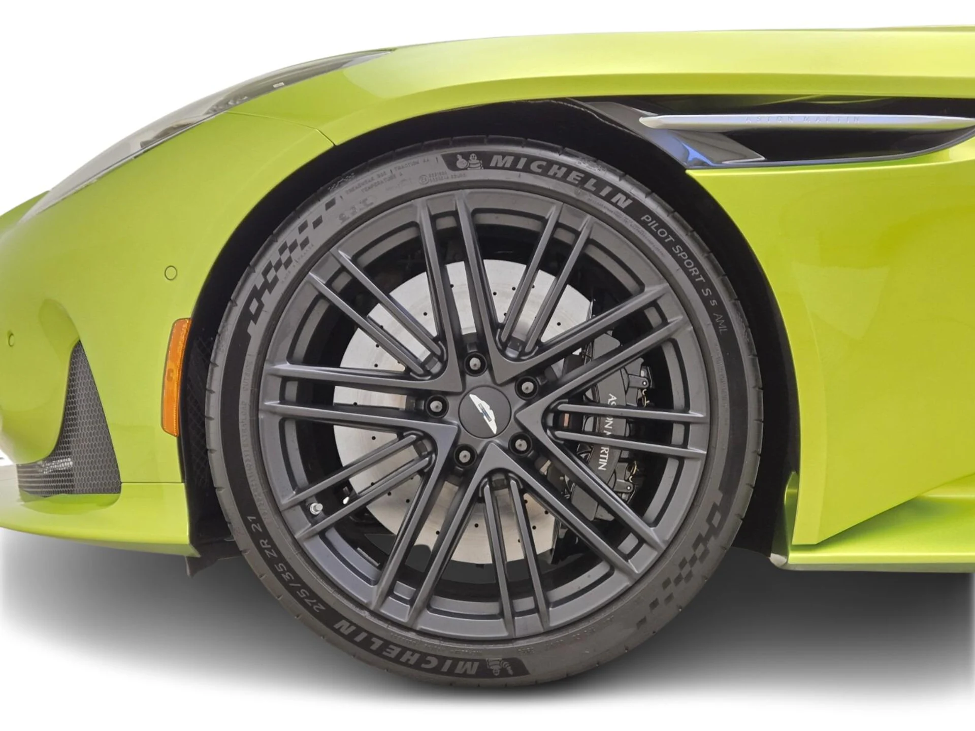 mph012_364781135_Used_2024_Aston_Martin_DB_12_1771052410_1b5148fe37