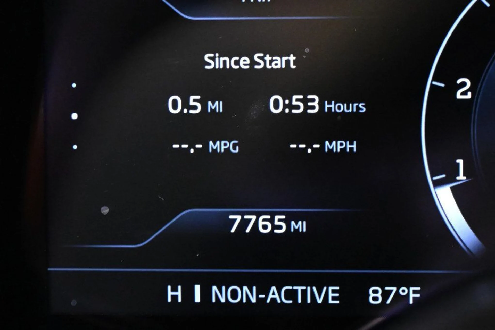 mph012_3674466498_used_2023_mclaren_gt_base_11350_22957320_12_1024_7ffe9d7f03