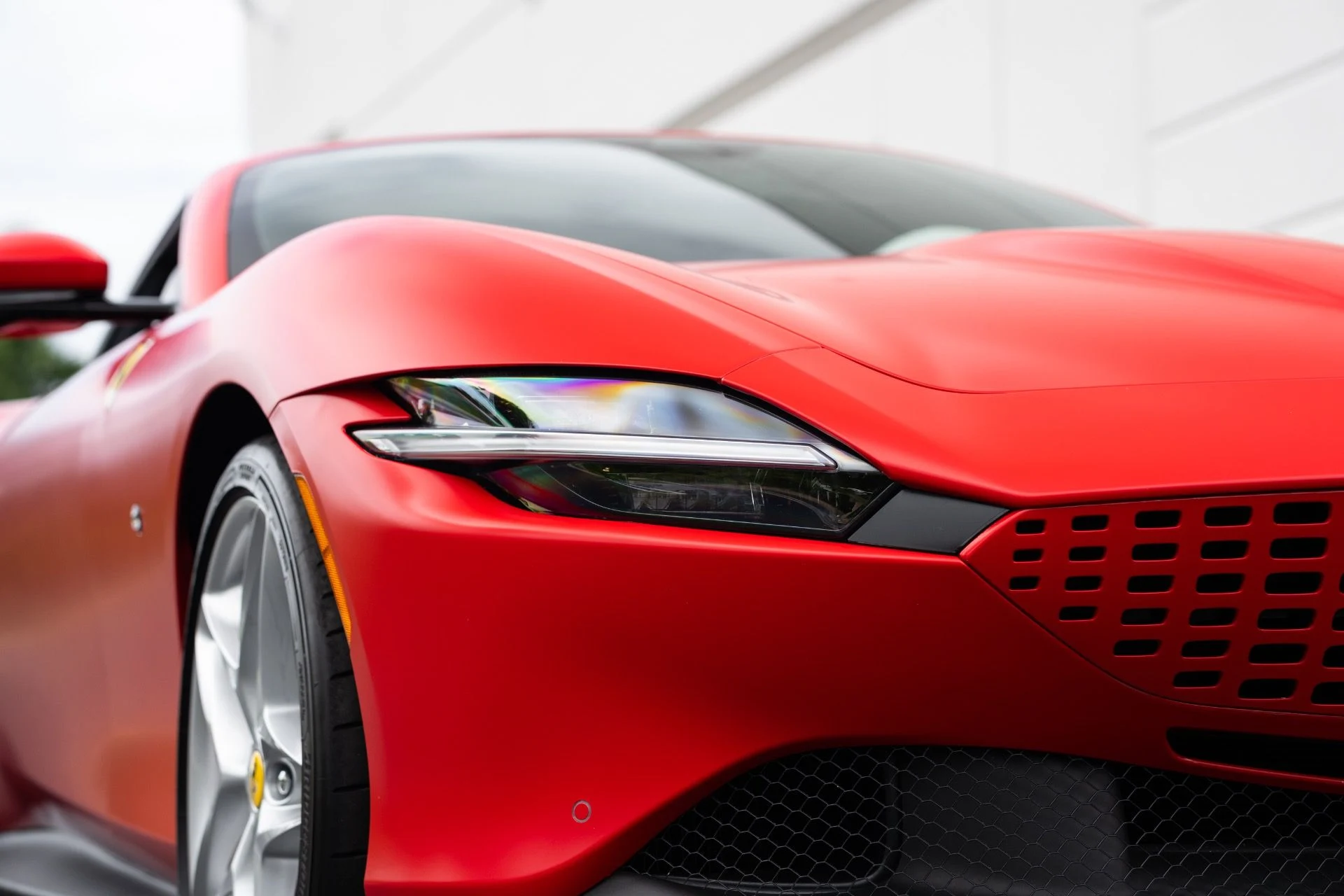 mph012_3679566773_Used_2023_Ferrari_Roma_1777005512_0508fa2e30