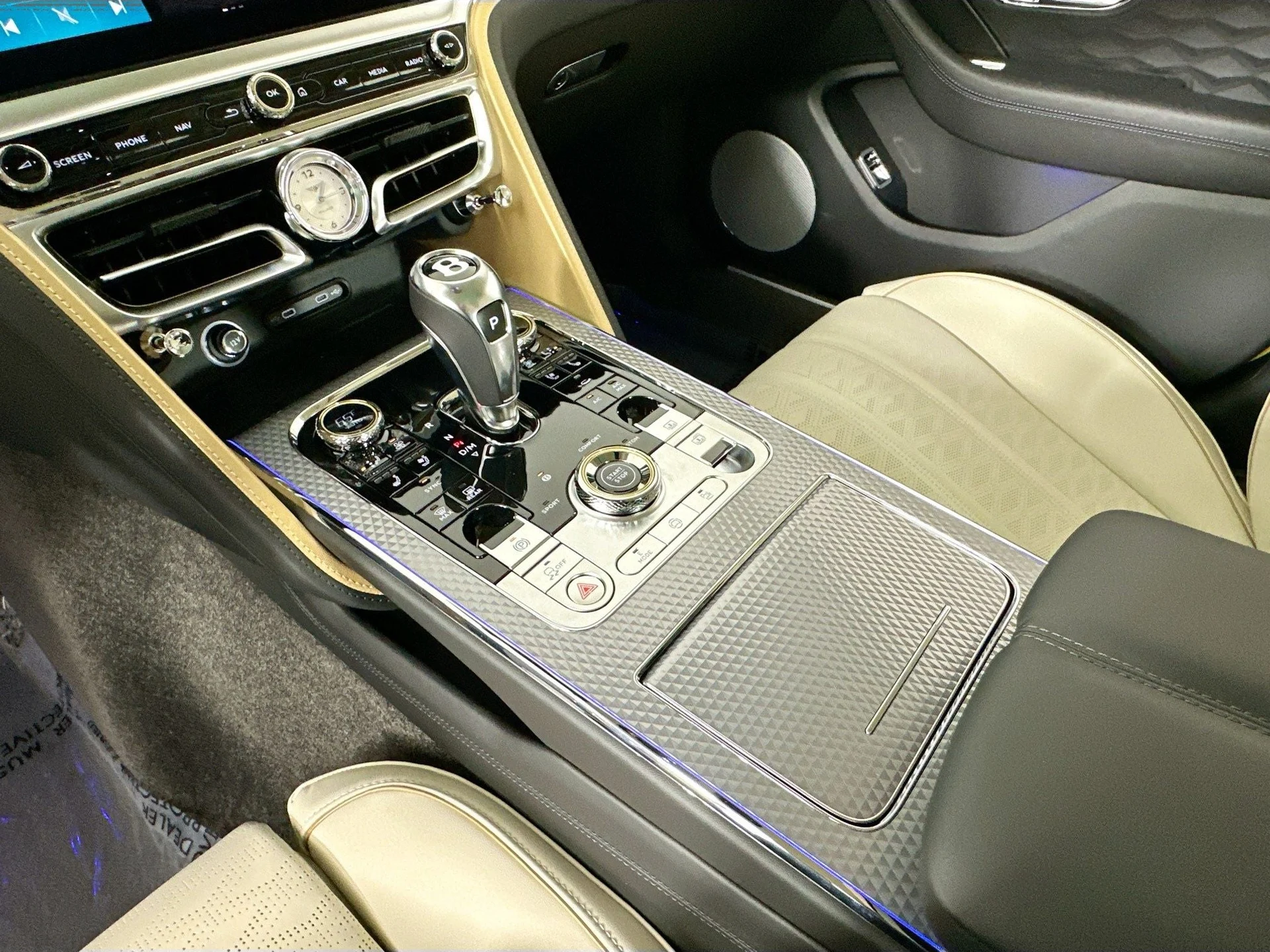 mph012_368226768_13_fb1c42ff86