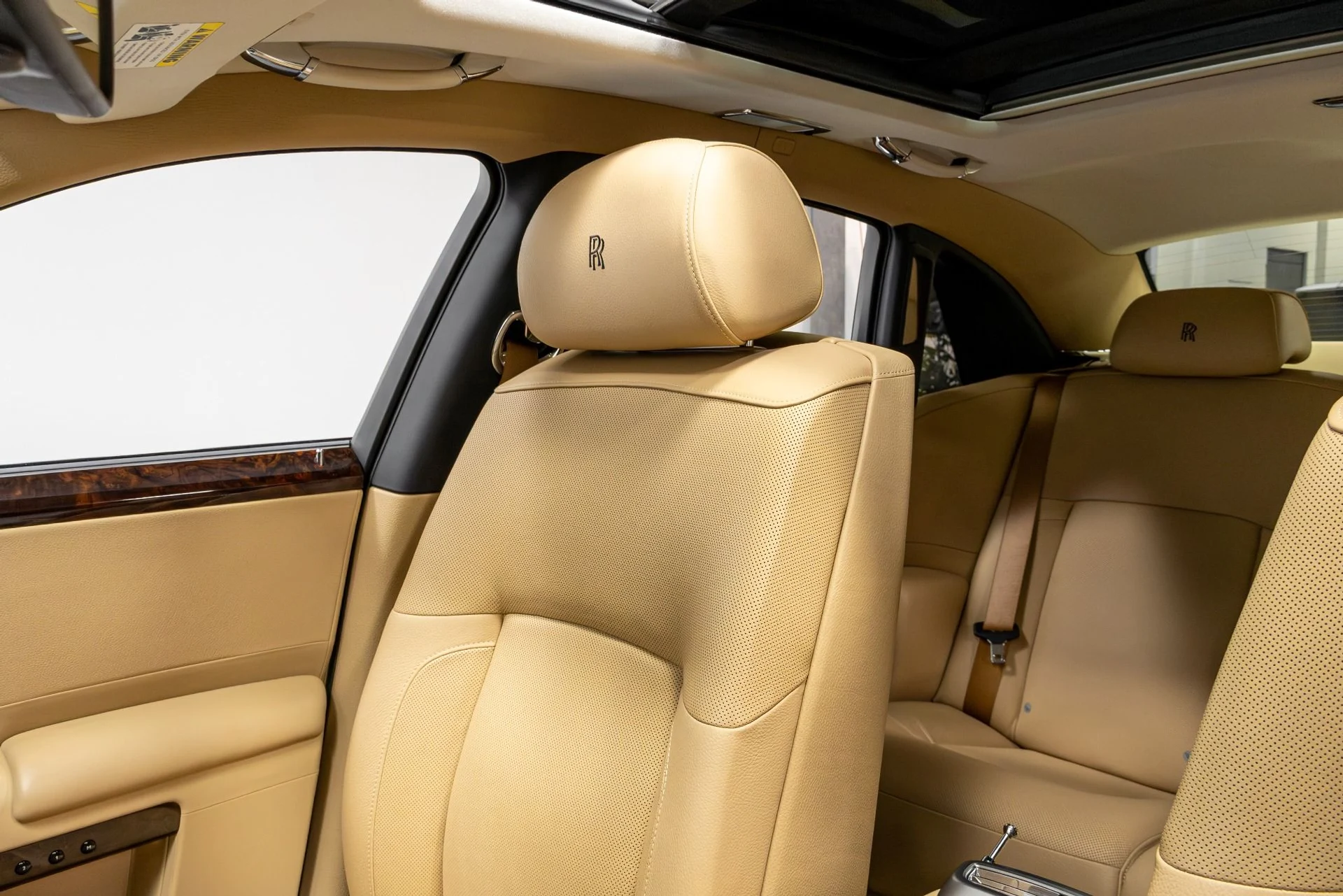 mph012_3683721203_Used_2011_Rolls_Royce_Ghost_1770323942_c0fea901b8