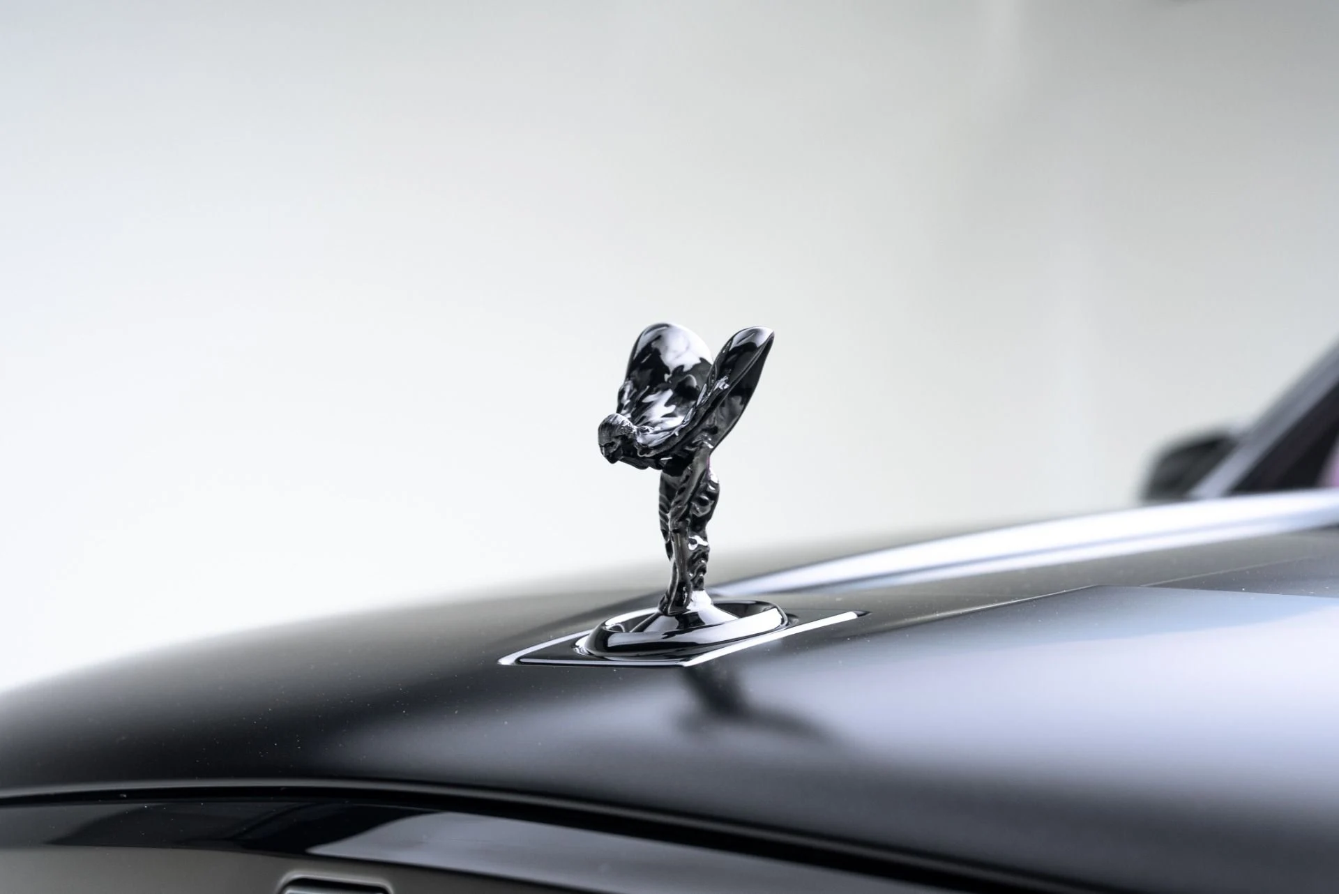 mph012_3683958047_Used_2023_Rolls_Royce_Black_Badge_Cullinan_1775515525_24faa34071