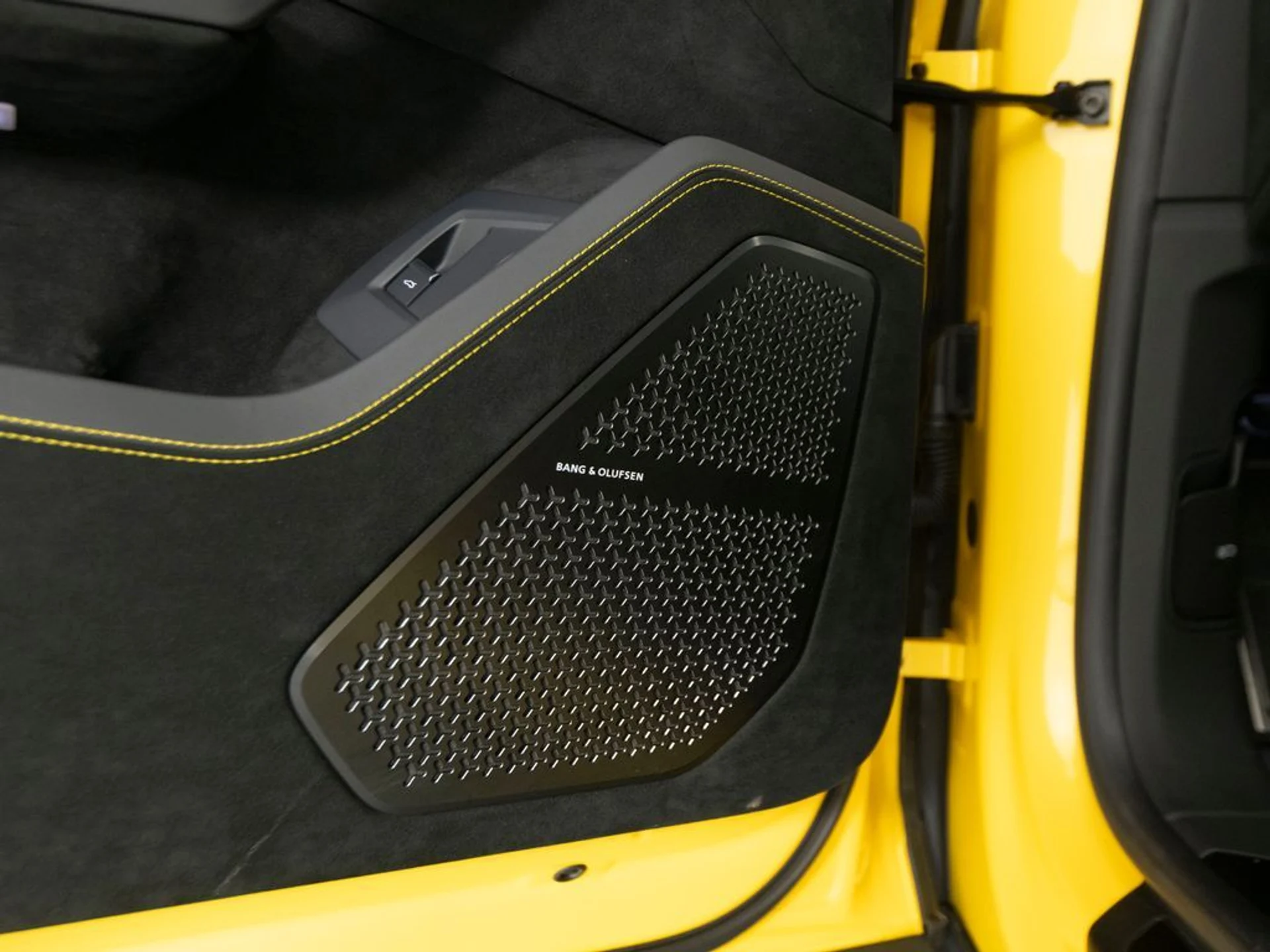 mph012_3685043604_6fb91871d0a75225f3faf0f86f05a8bcx_9f13c901ec