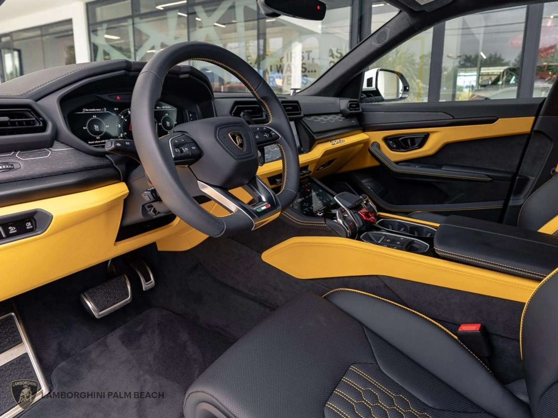 mph012_3696338110_0ba474519cfa420c135aa437f69f7a9b_004a5ee596