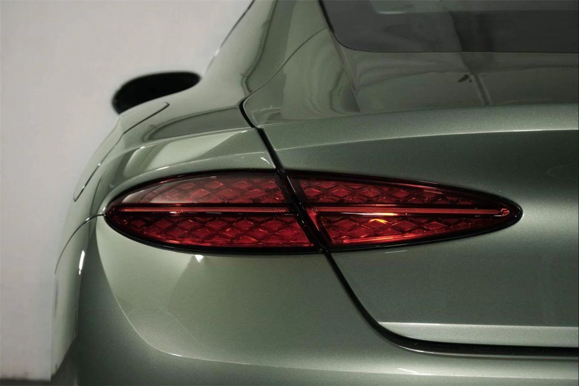 mph012_3700107415_1_SX_Bg_M0_YNF_Fhc_E45d_Ygg_O5_Ruqc_24ec2df2c5