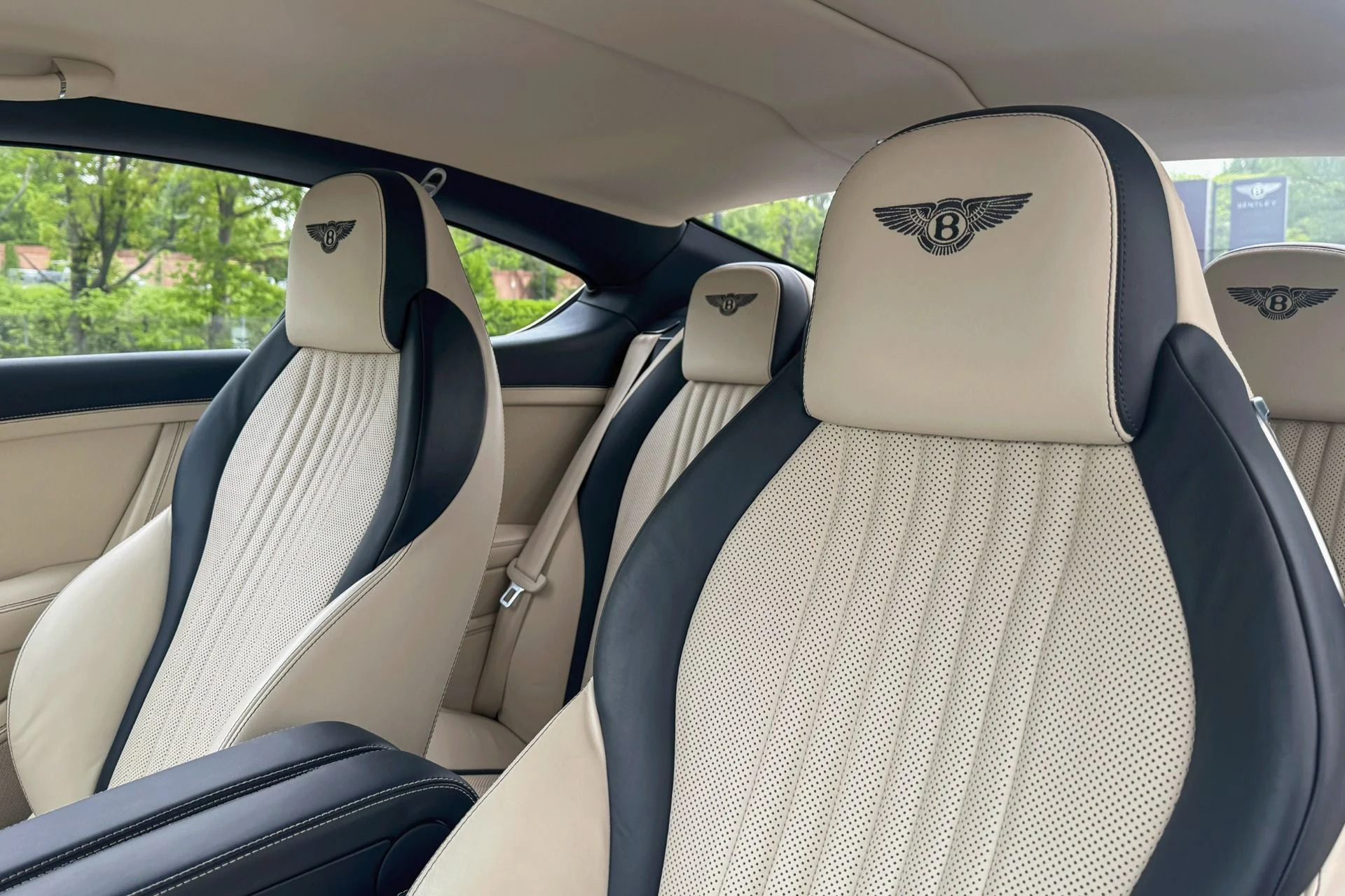 mph012_3700741556_Used_2017_Bentley_Continental_GT_V8_Base_1747218591_c91fc68495