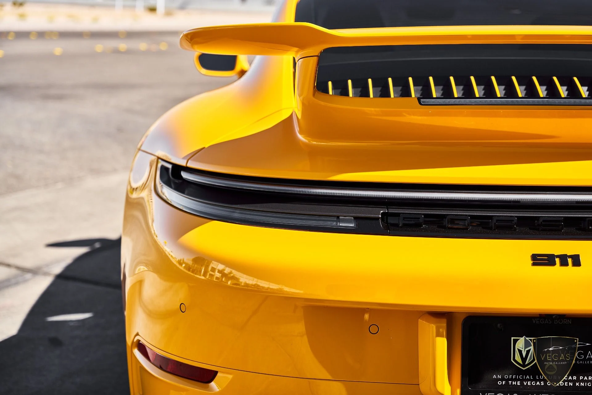 mph012_3702138202_Used_2025_Porsche_911_Carrera_1784942436_30ae450385
