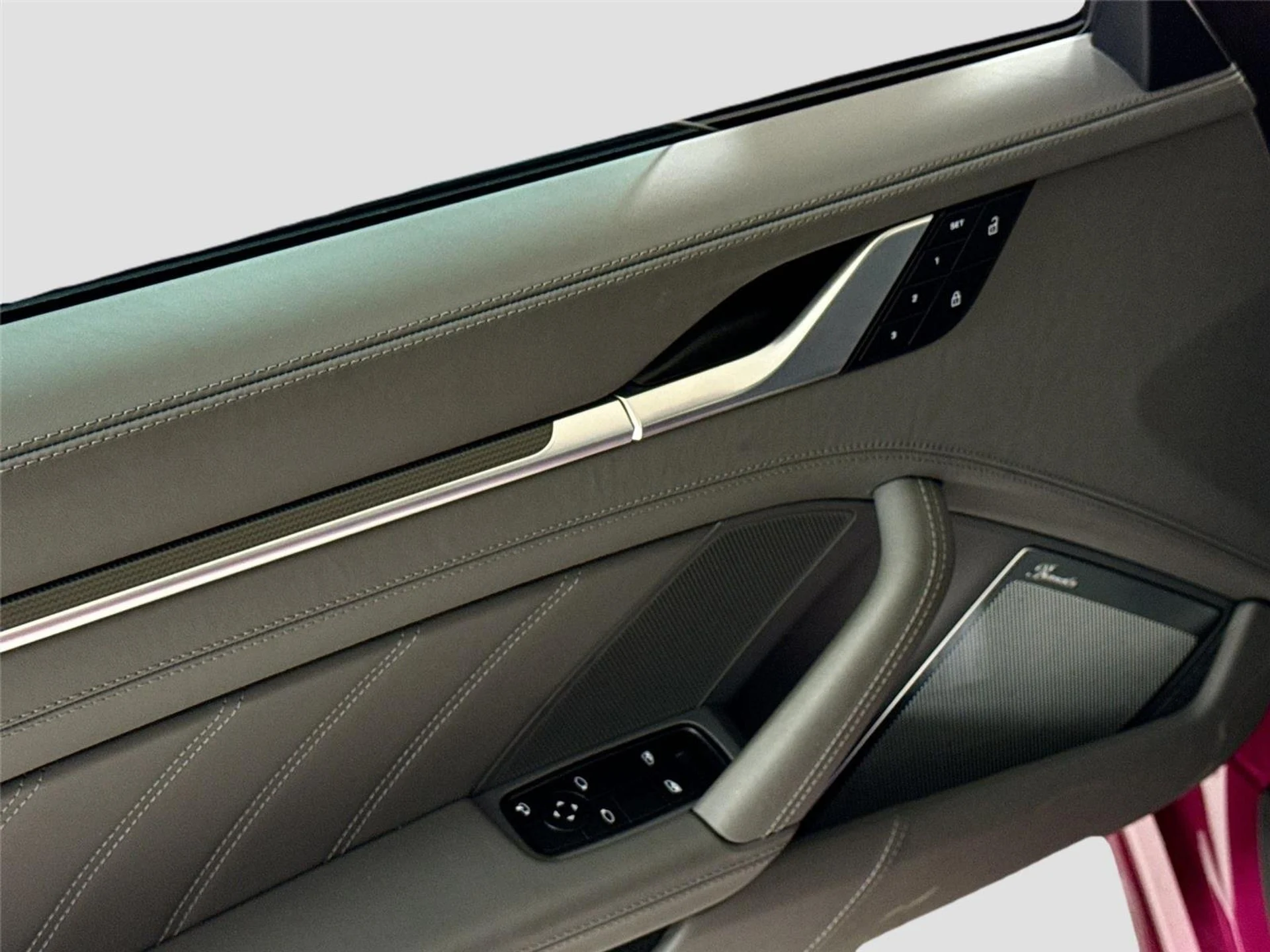 mph012_3703474585_26d3abc2cf2ab9506e9be6299d4ef768_315d79d8e6