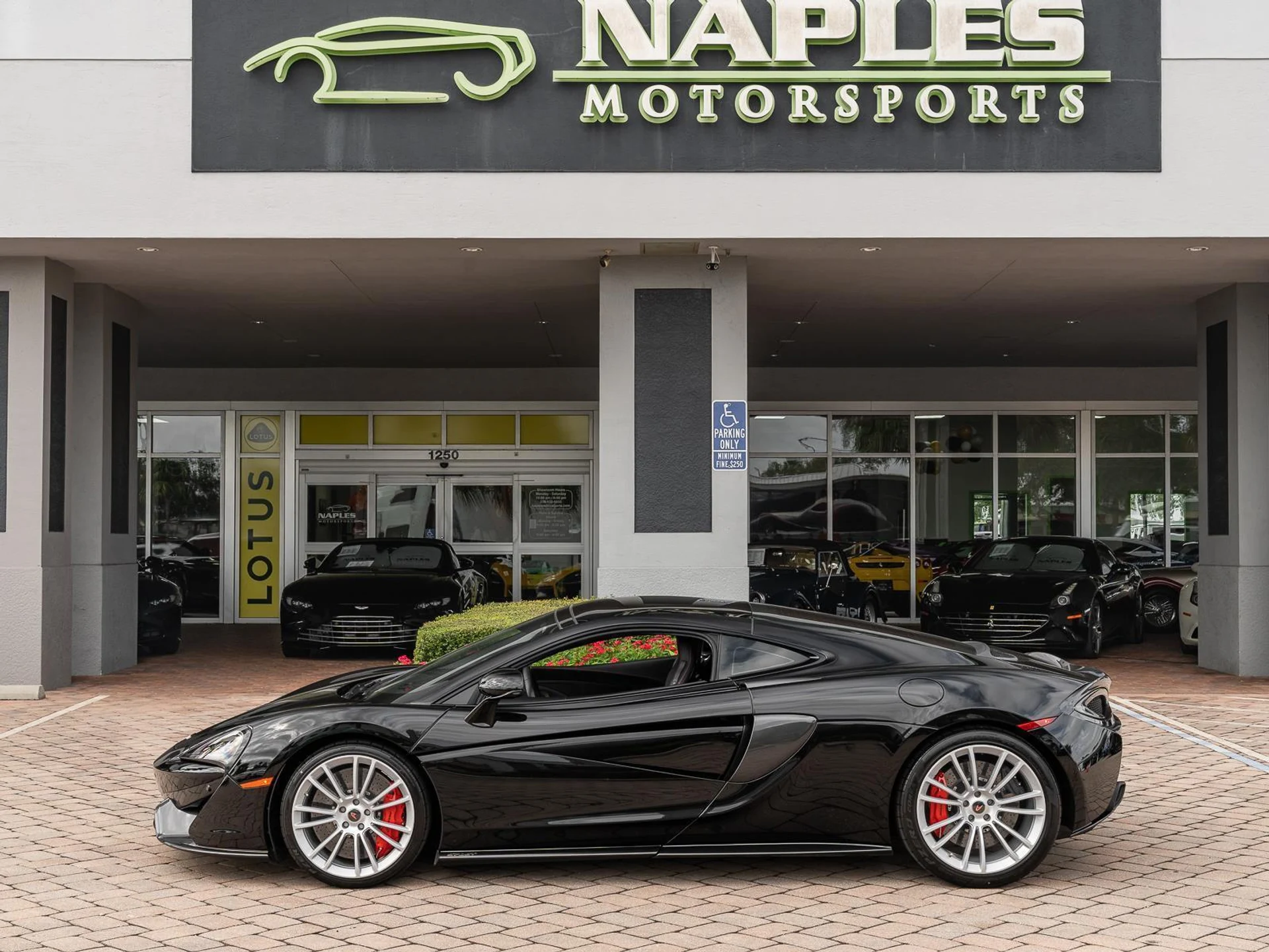 mph012_3711002775_Used_2018_Mc_Laren_570_GT_1768385499_88a57152e5