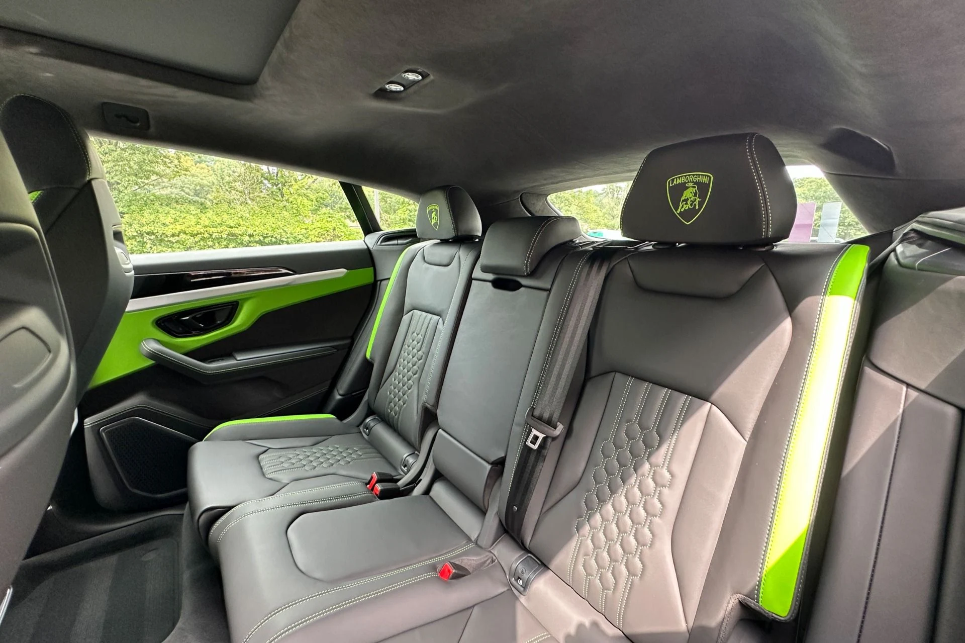 mph012_3713441147_New_2026_Lamborghini_Urus_SE_1788785792_455d88c59e