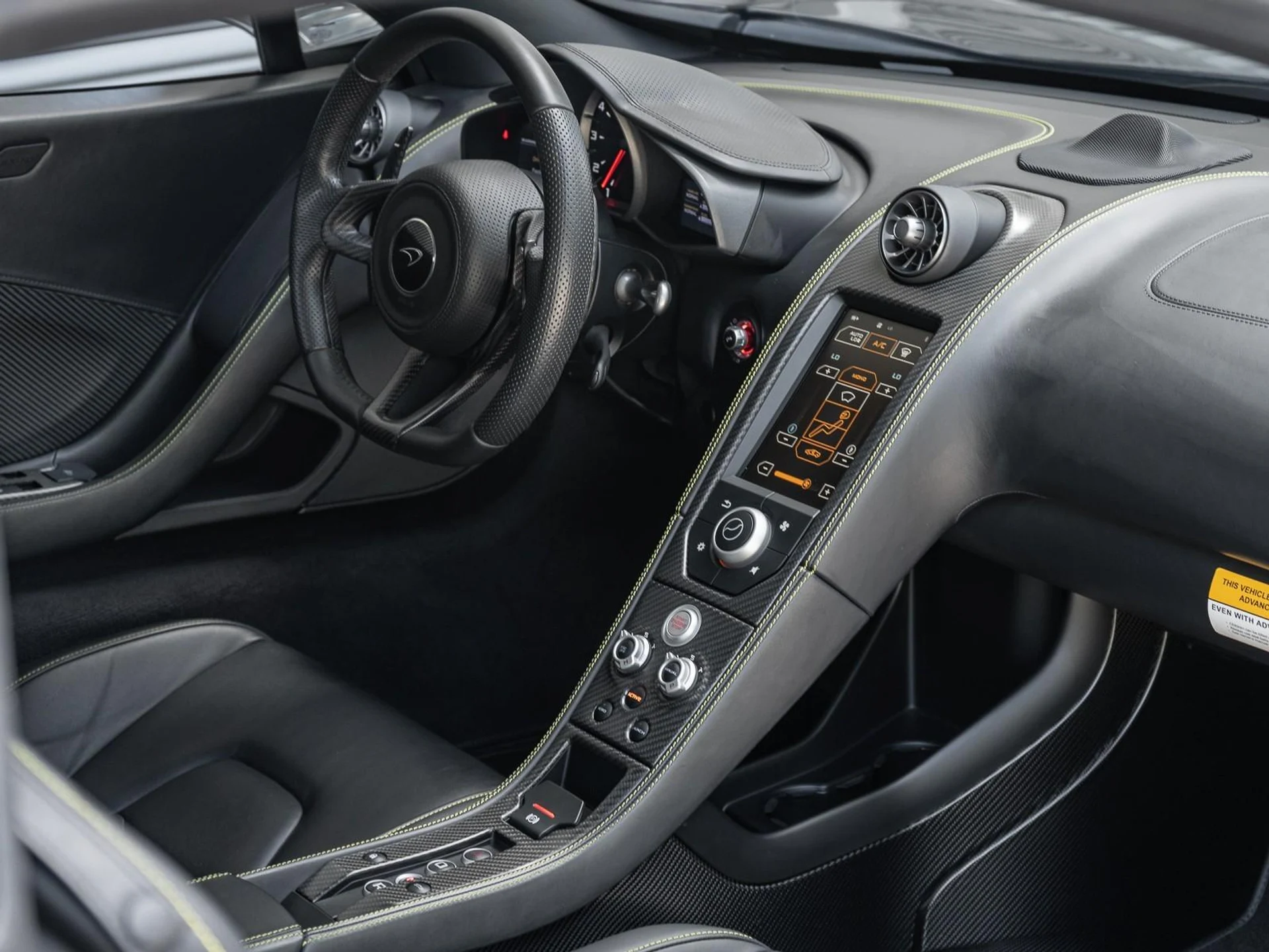 mph012_3714120205_Used_2016_Mc_Laren_675_LT_1766095581_236a86b8c9