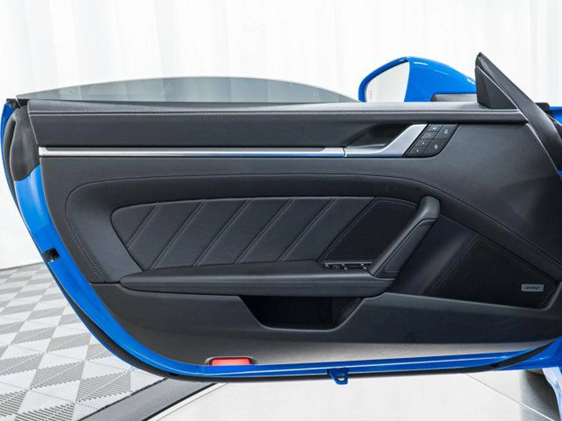 mph012_3724143902_Nrf_Nk0_Ugg_L_Zk_H_Uk_ZE_4q_K_Mf_Wv_G04_304f6ddf46