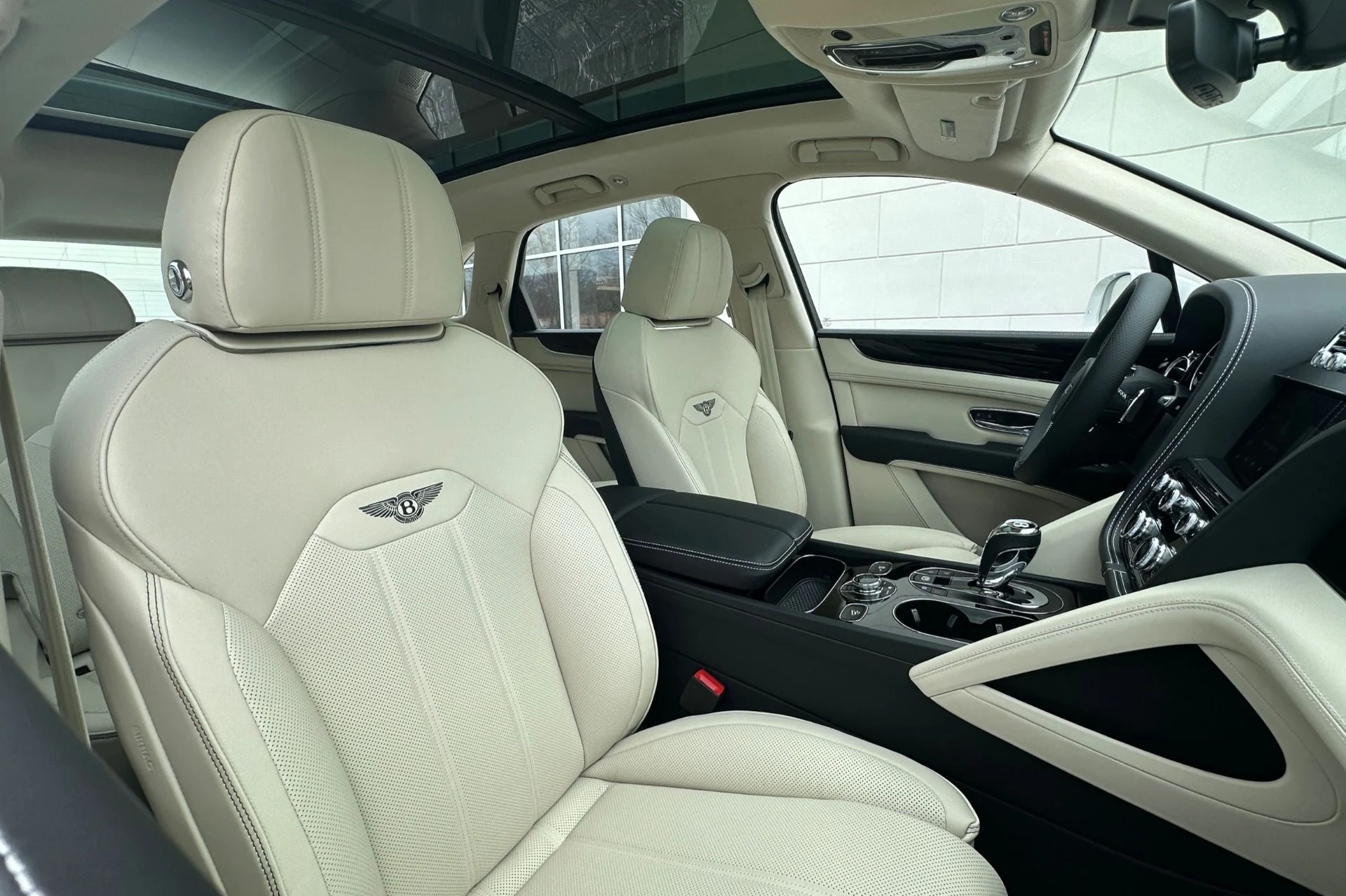 mph012_3731041654_New_2026_Bentley_Bentayga_V8_1775834821_4439829574