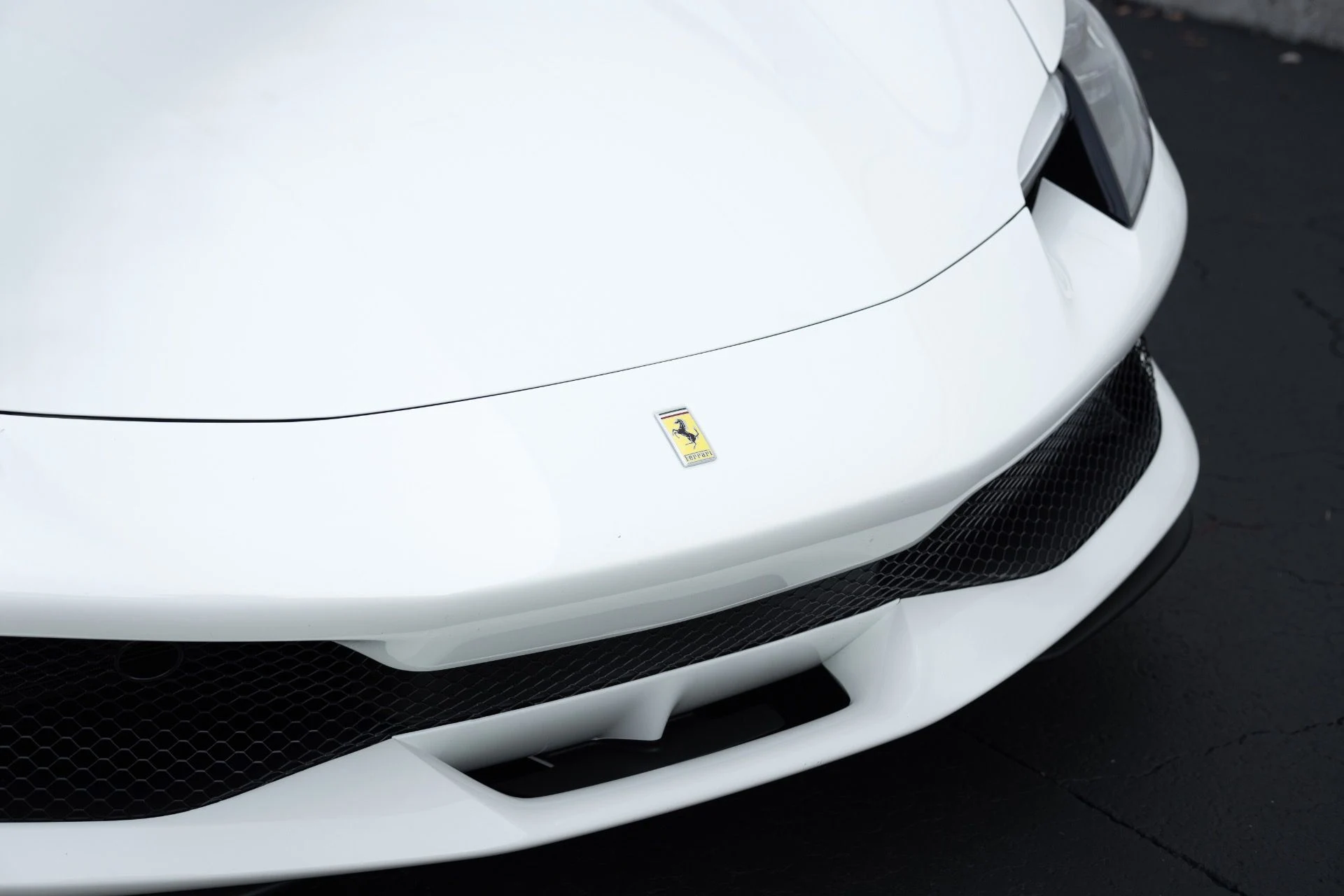 mph012_3739264602_Used_2025_Ferrari_296_GTB_1761682901_8636772081