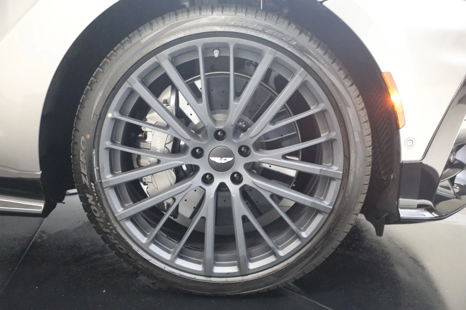 mph012_3742308906_New_2026_Aston_Martin_DBX_S_1779192477_2ca75f079a