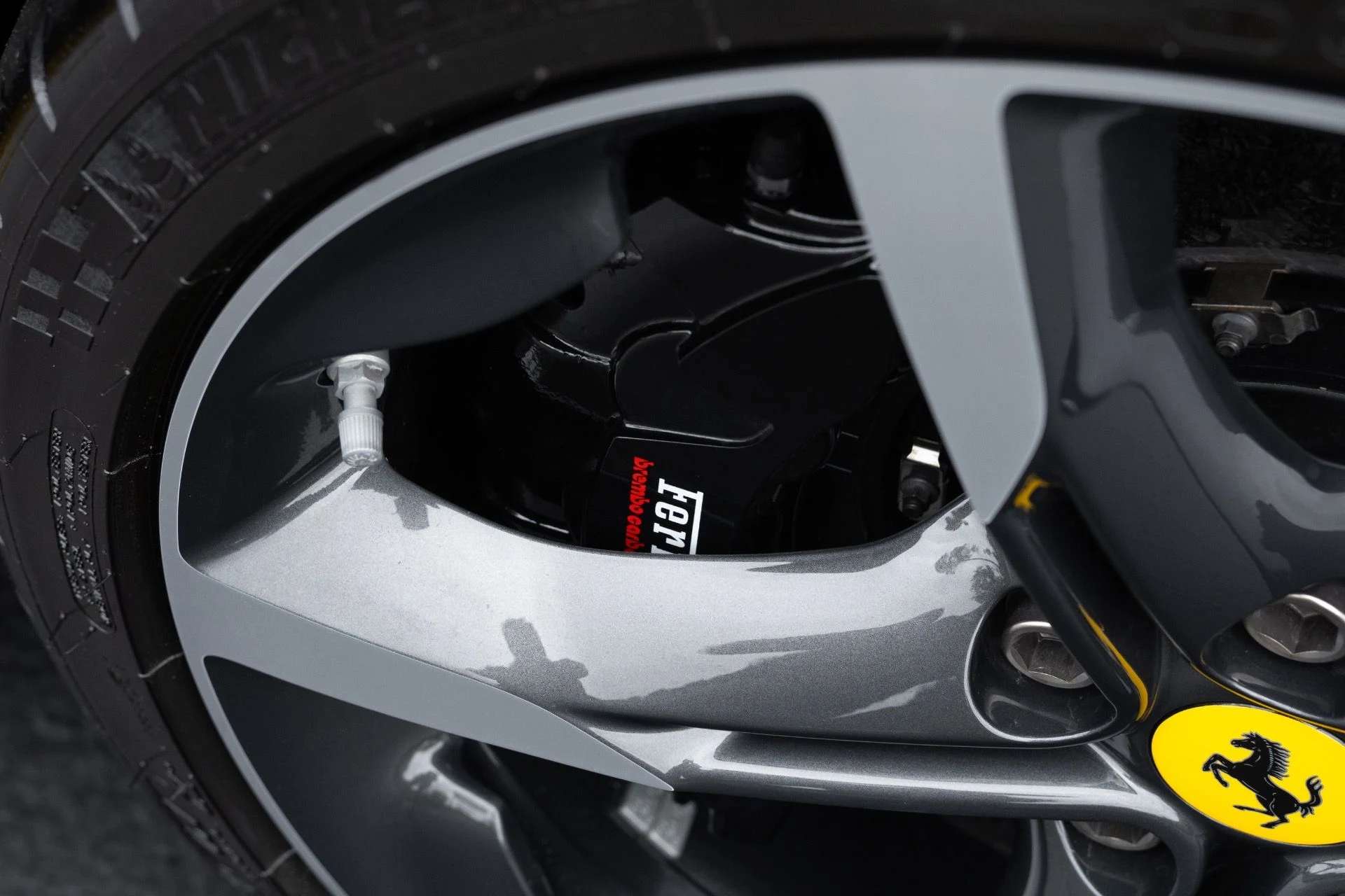 mph012_3742528756_Used_2022_Ferrari_SF_90_Spider_1775626389_a52455ce6e