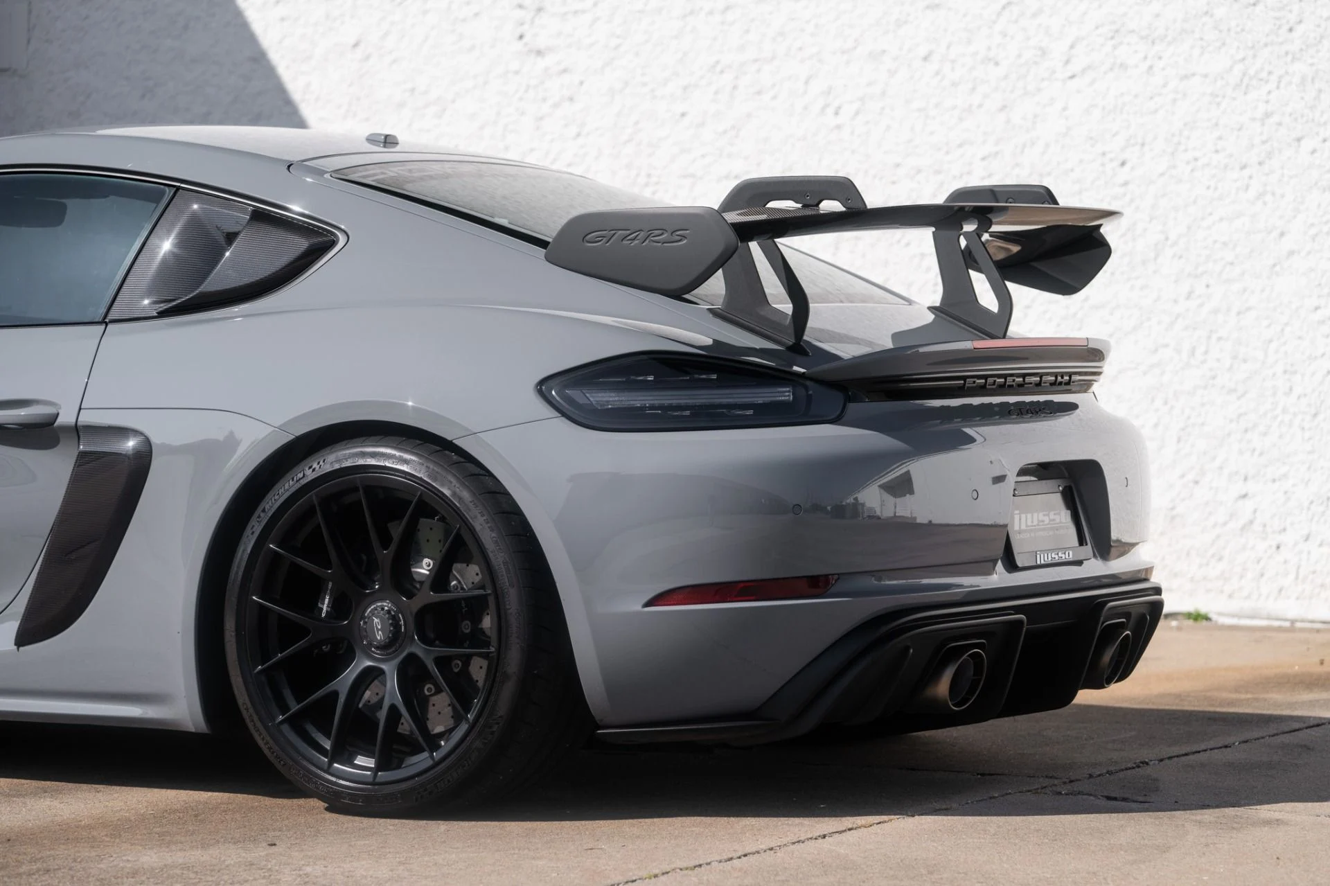 mph012_3744916002_Used_2024_Porsche_718_Cayman_GT_4_RS_Weissach_1759510962_4c8bb57657