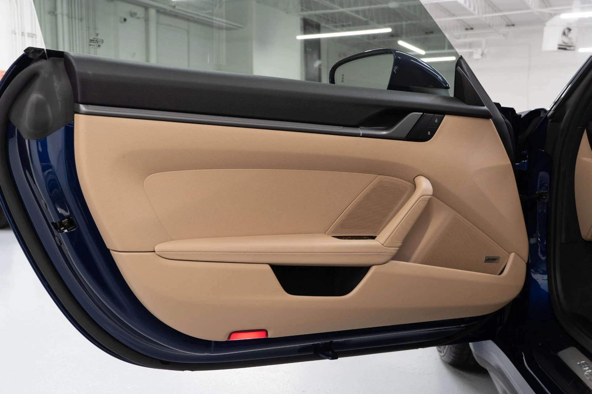 mph012_3747029602_Used_2024_Porsche_911_Carrera_S_1762982926_4ef1c45d4c