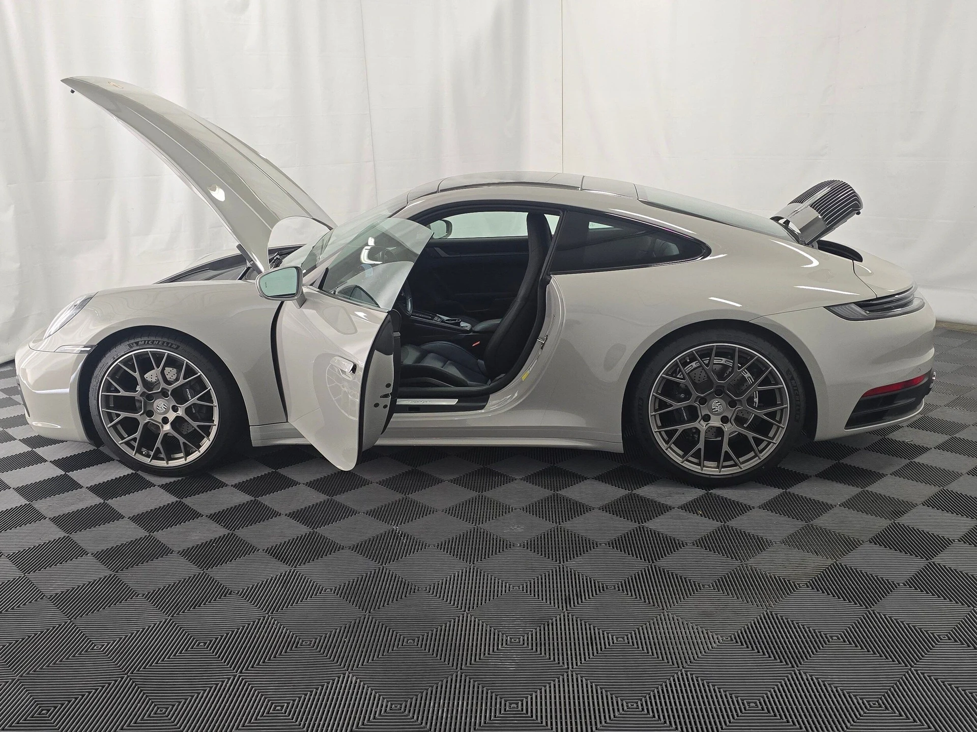 mph012_3752520886_d626ed29c0a30fbeb6f63cd036757ddax_487c2f33d8