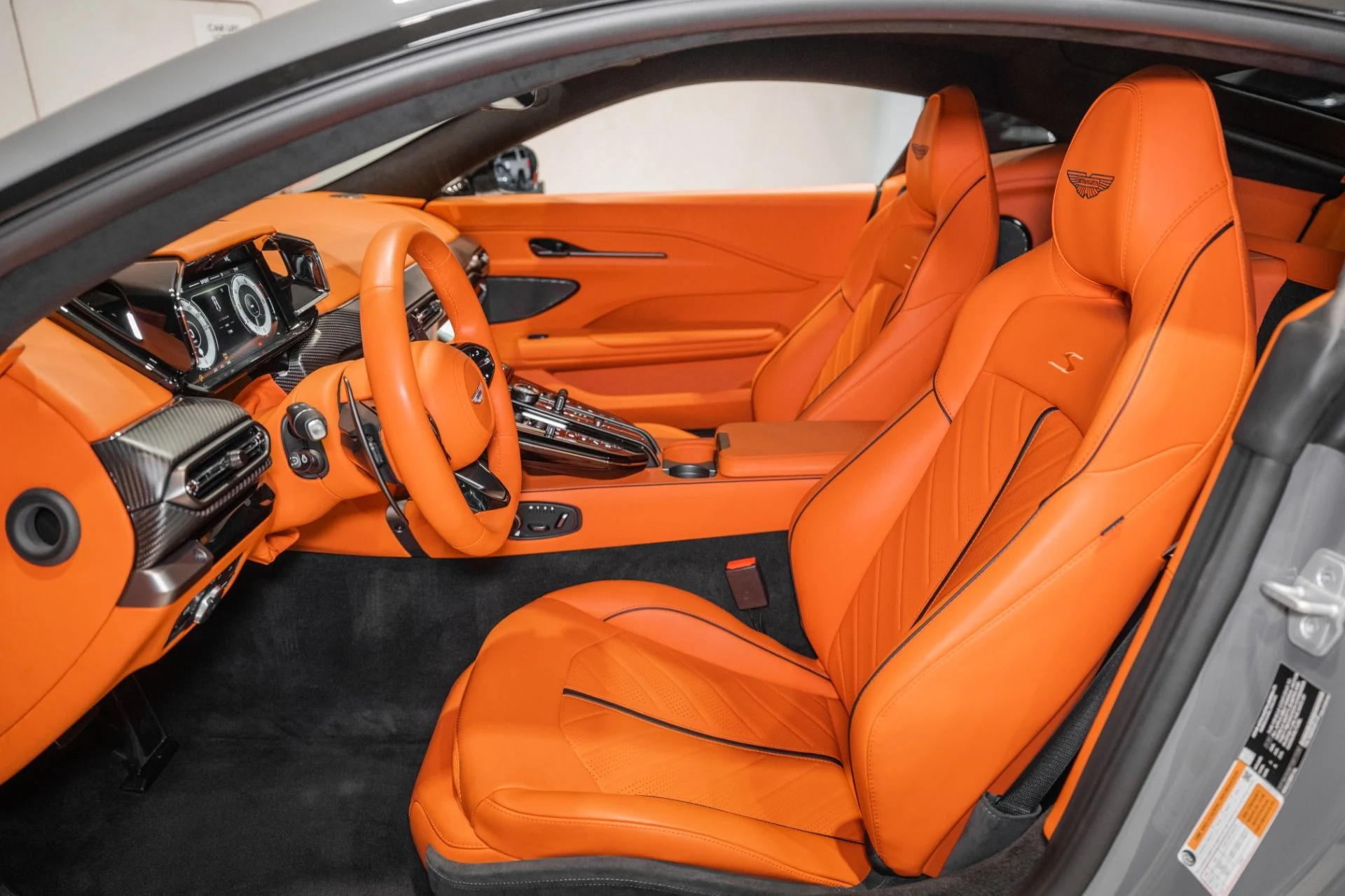 mph012_3753498667_Used_2026_Aston_Martin_Vantage_S_1778492725_75e4e99cc2
