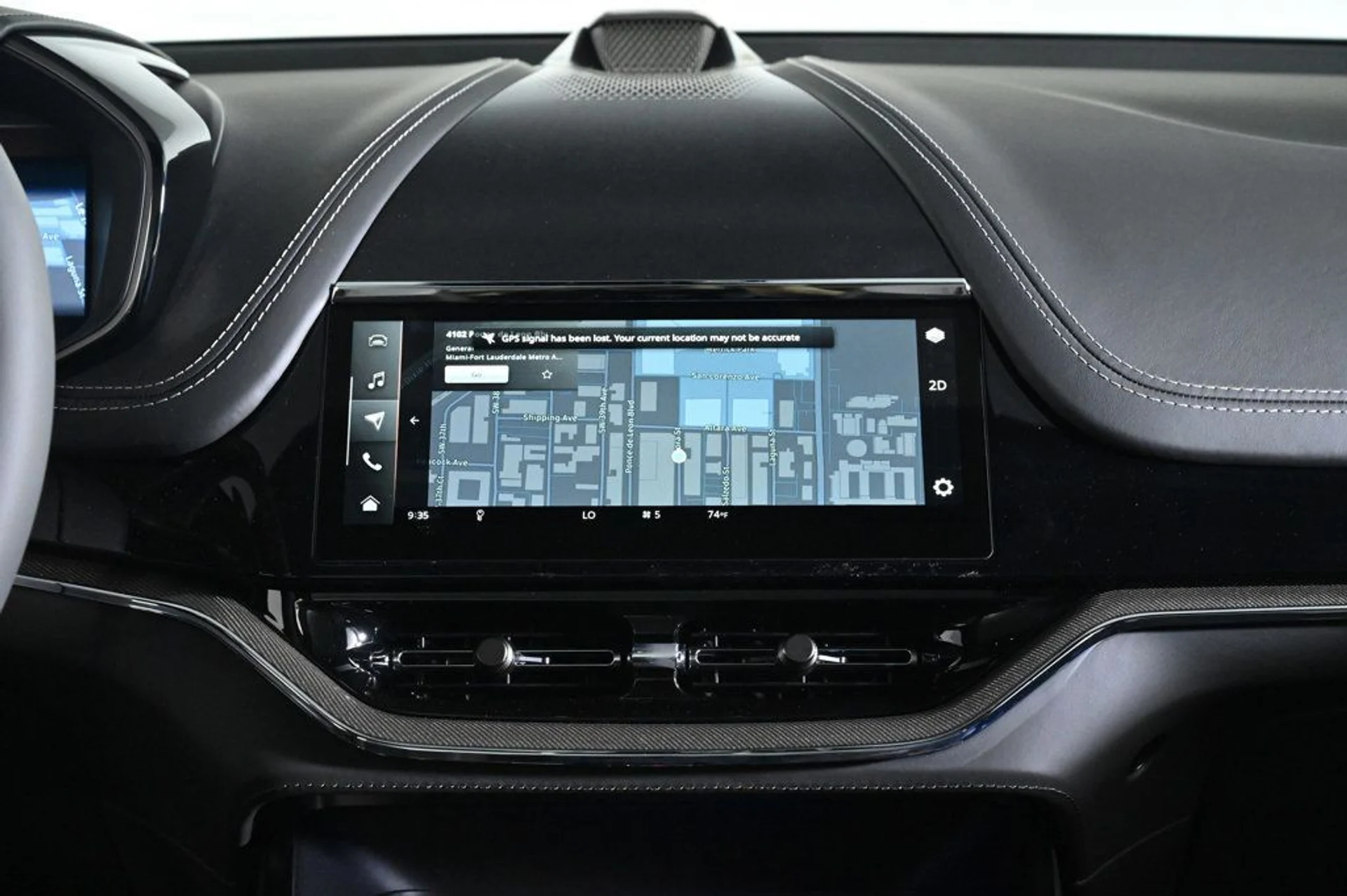 mph012_3754096654_new_2026_aston_martin_dbx_sawd_11350_23000820_12_1024_54bbf217cd