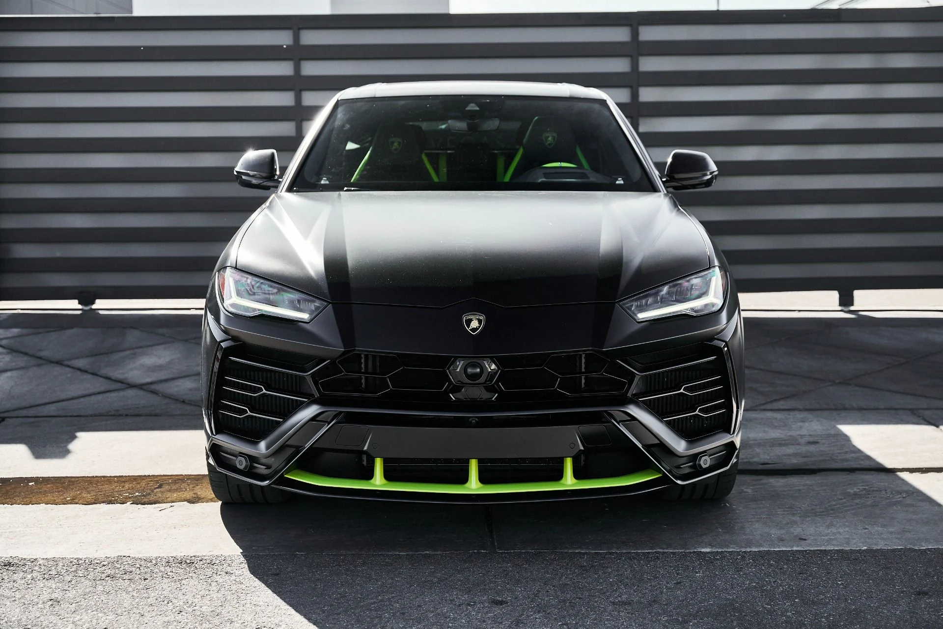 mph012_3756780086_Used_2022_Lamborghini_Urus_1774548563_d653d21efa