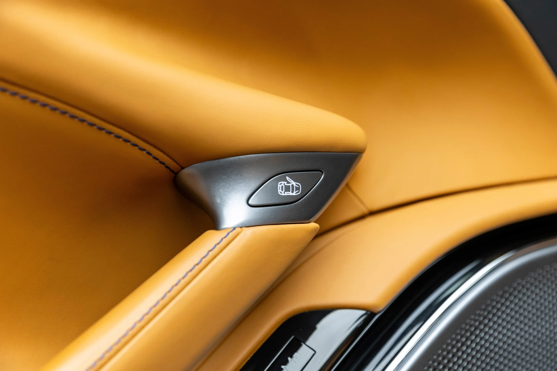 mph012_3764496957_d64f05dd8670429ba375fcbfe81104b5_3b2a5a2d10