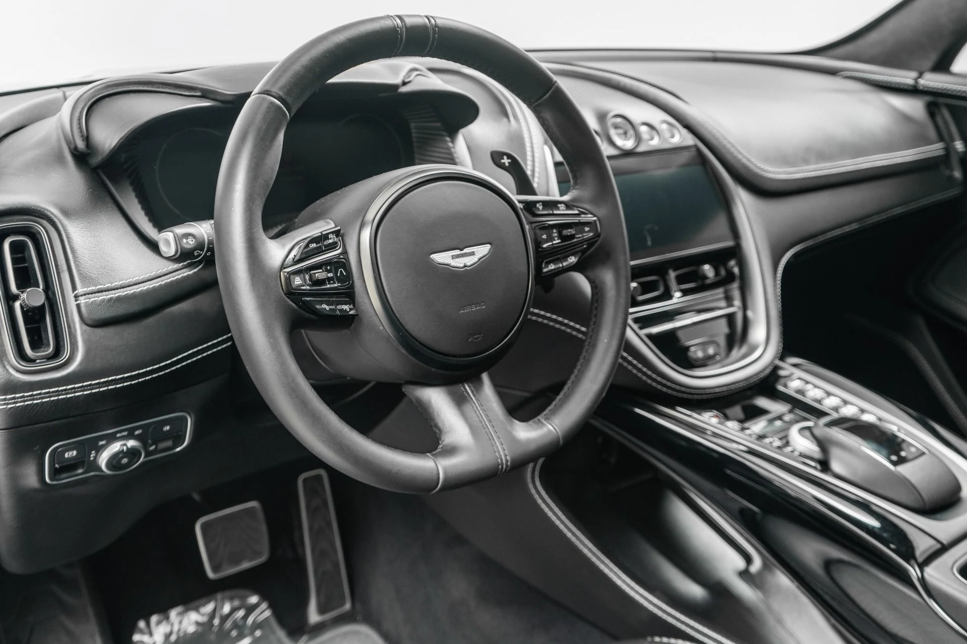 mph012_3773092112_Used_2021_Aston_Martin_DBX_Indulgence_Pack_Panoramic_Roof_1779371963_50b259f00b