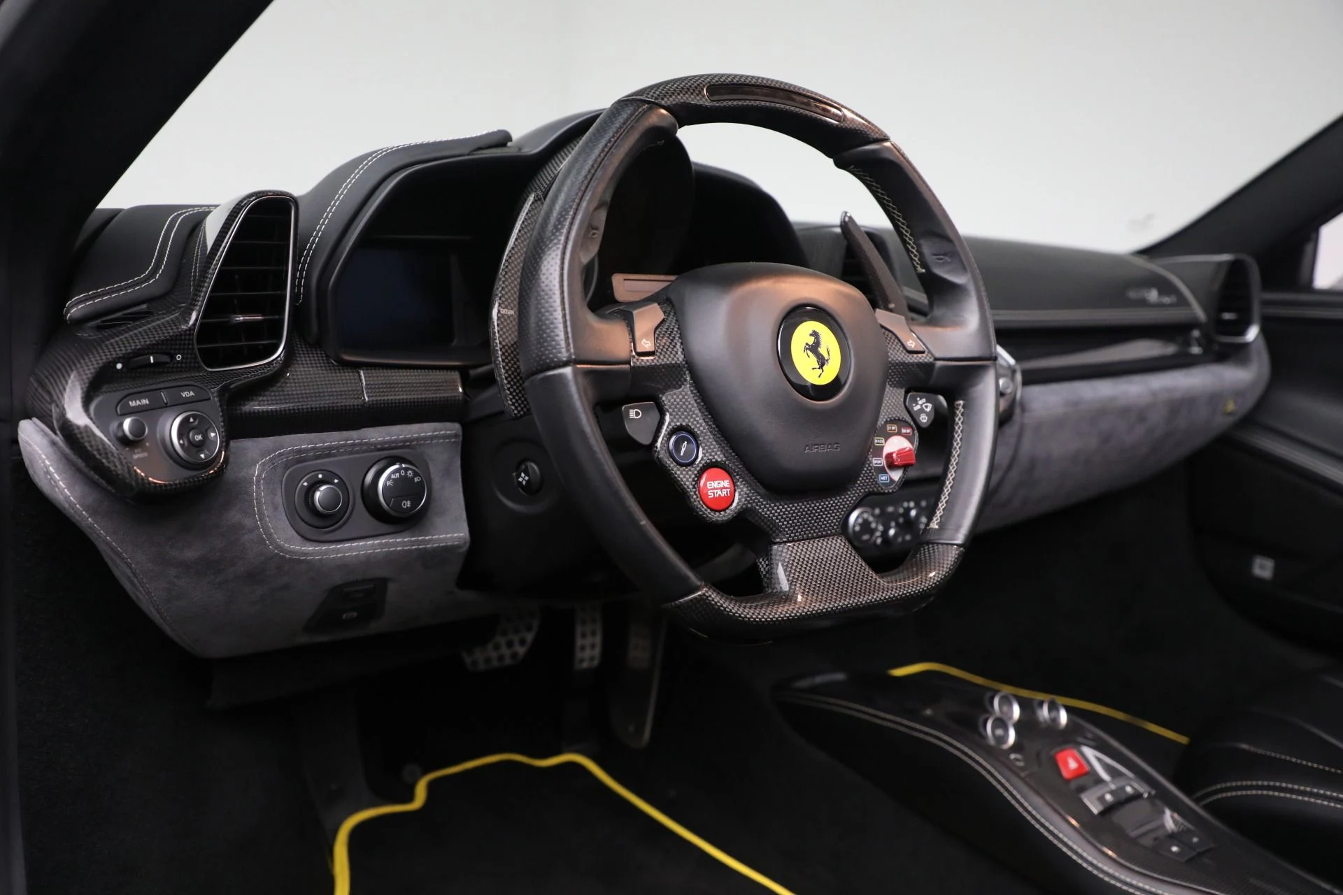mph012_3773711152_Used_2015_Ferrari_458_Spider_6f46945a35
