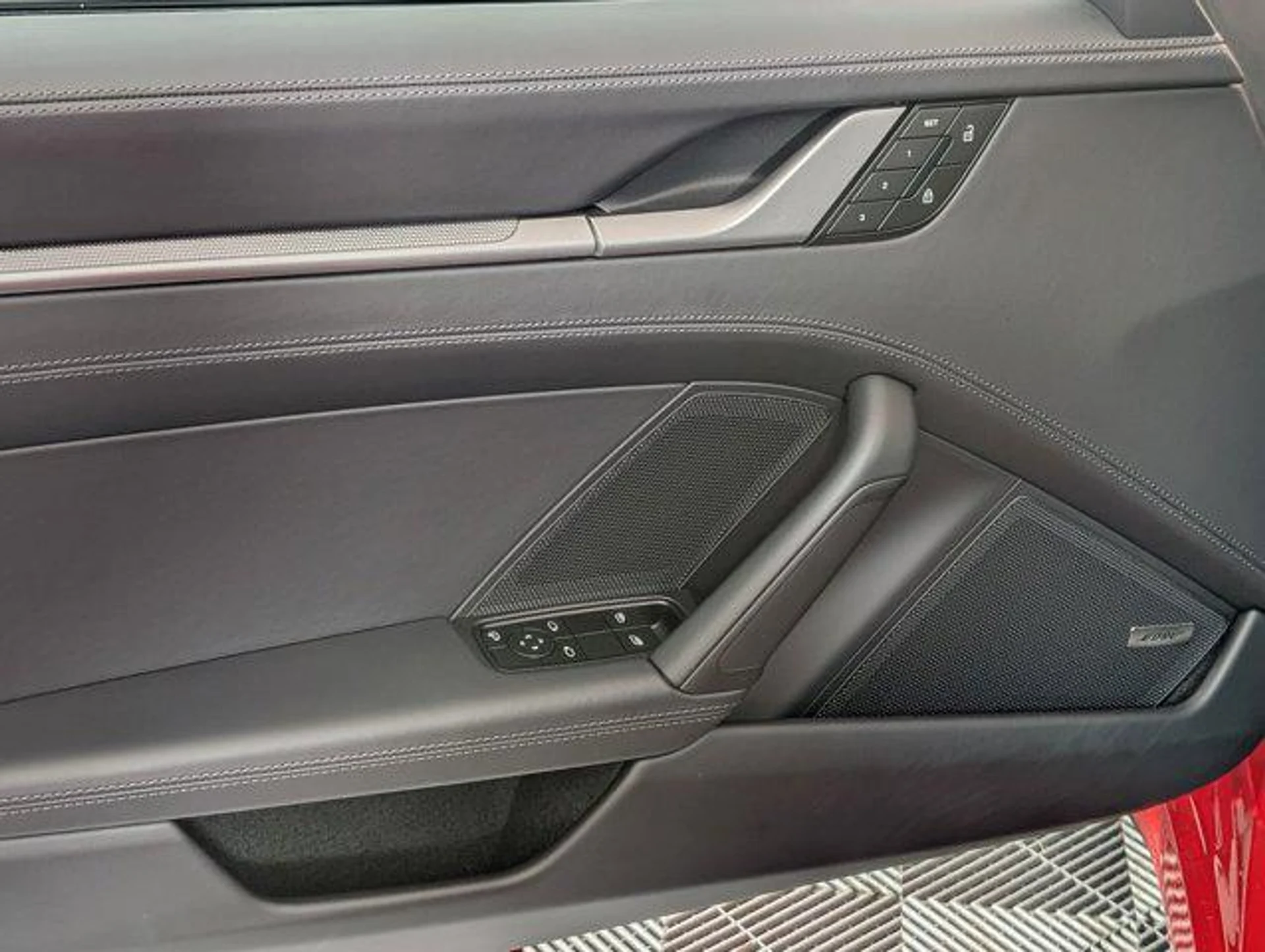 mph012_3781764772_bv_Y_t1pqf3692ux_Z_Rb_KW_Lk_Qmm_Lg_3ecef574fa