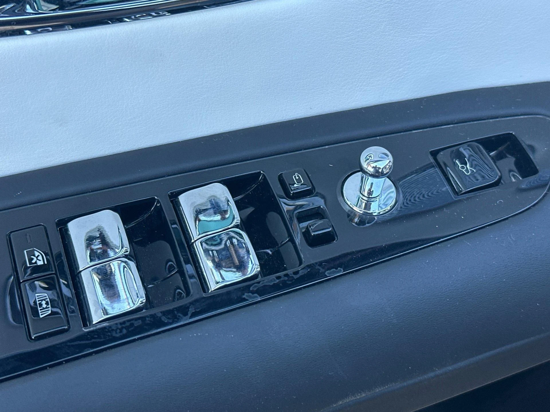 mph012_3782208302_Used_2023_Rolls_Royce_Ghost_EWB_1792147632_513afb2054
