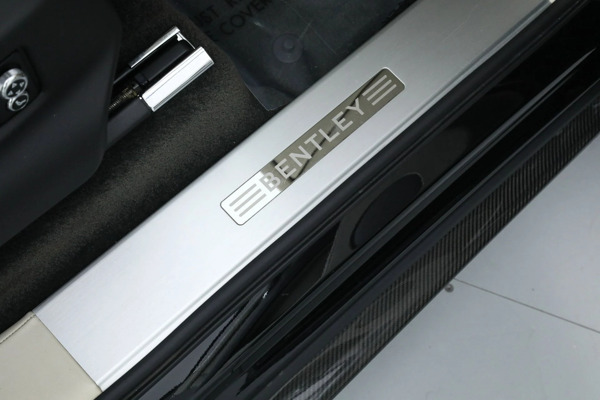 mph012_3787055946_ad629b7ad0f217932686e57dfd773b8b_21aaad036f