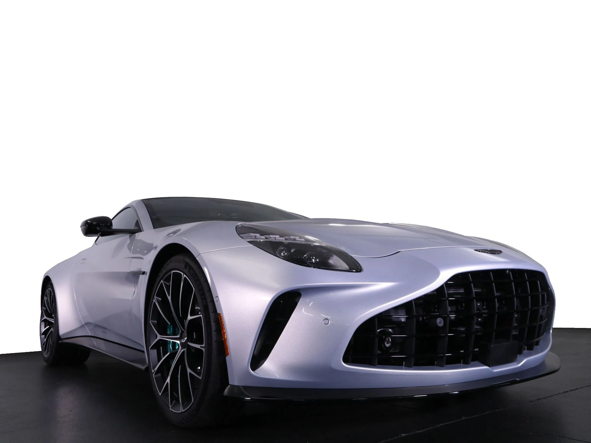 mph012_3796680178_New_2025_Aston_Martin_Vantage_1758482523_b4769d8dbc