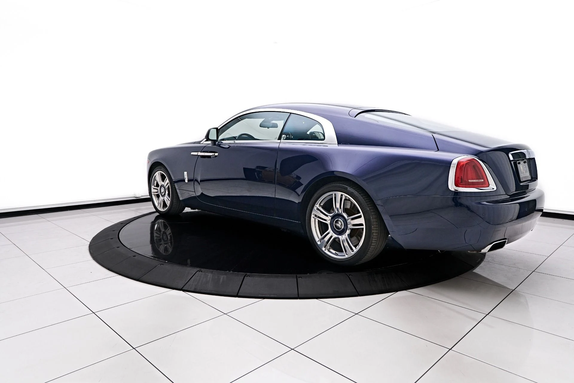 mph012_380368295_Used_2018_Rolls_Royce_Wraith_Base_1756345644_10fb41e7ff