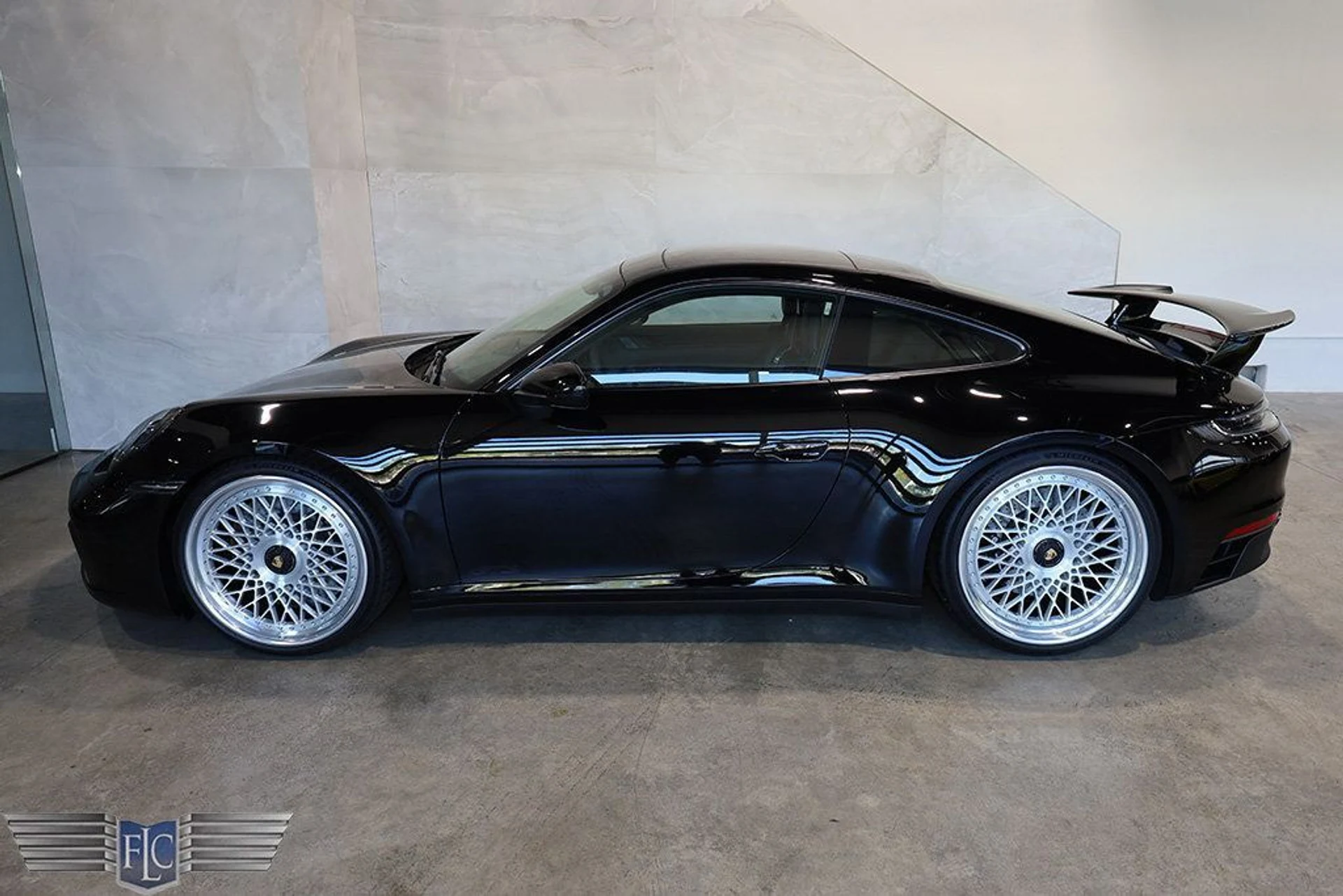 mph012_381444506_used_2024_porsche_911_carreragtscoupemanual_9689_22931180_13_1024_2c60db8598