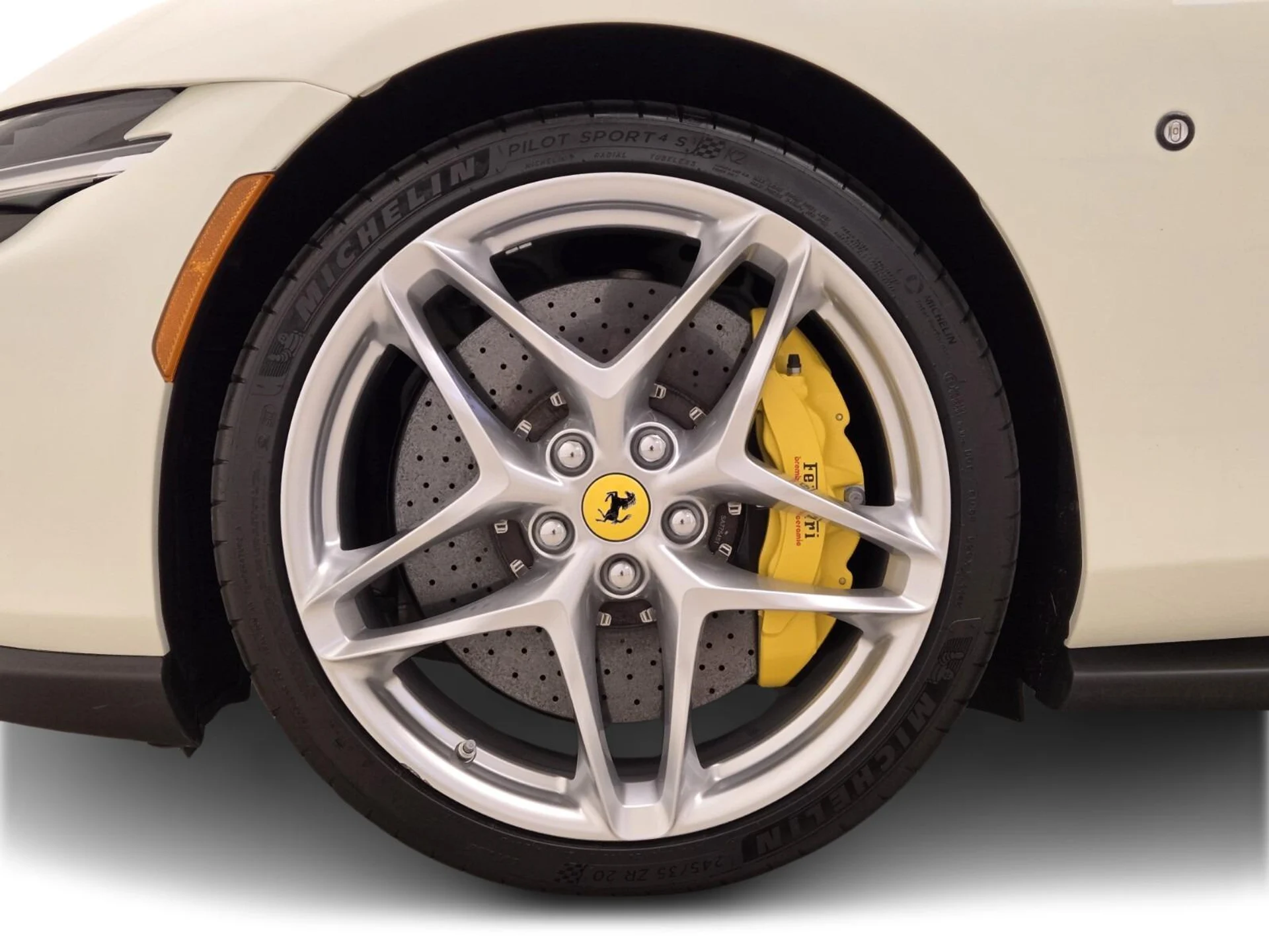mph012_3818533981_Used_2023_Ferrari_Roma_1759820554_cce197649e