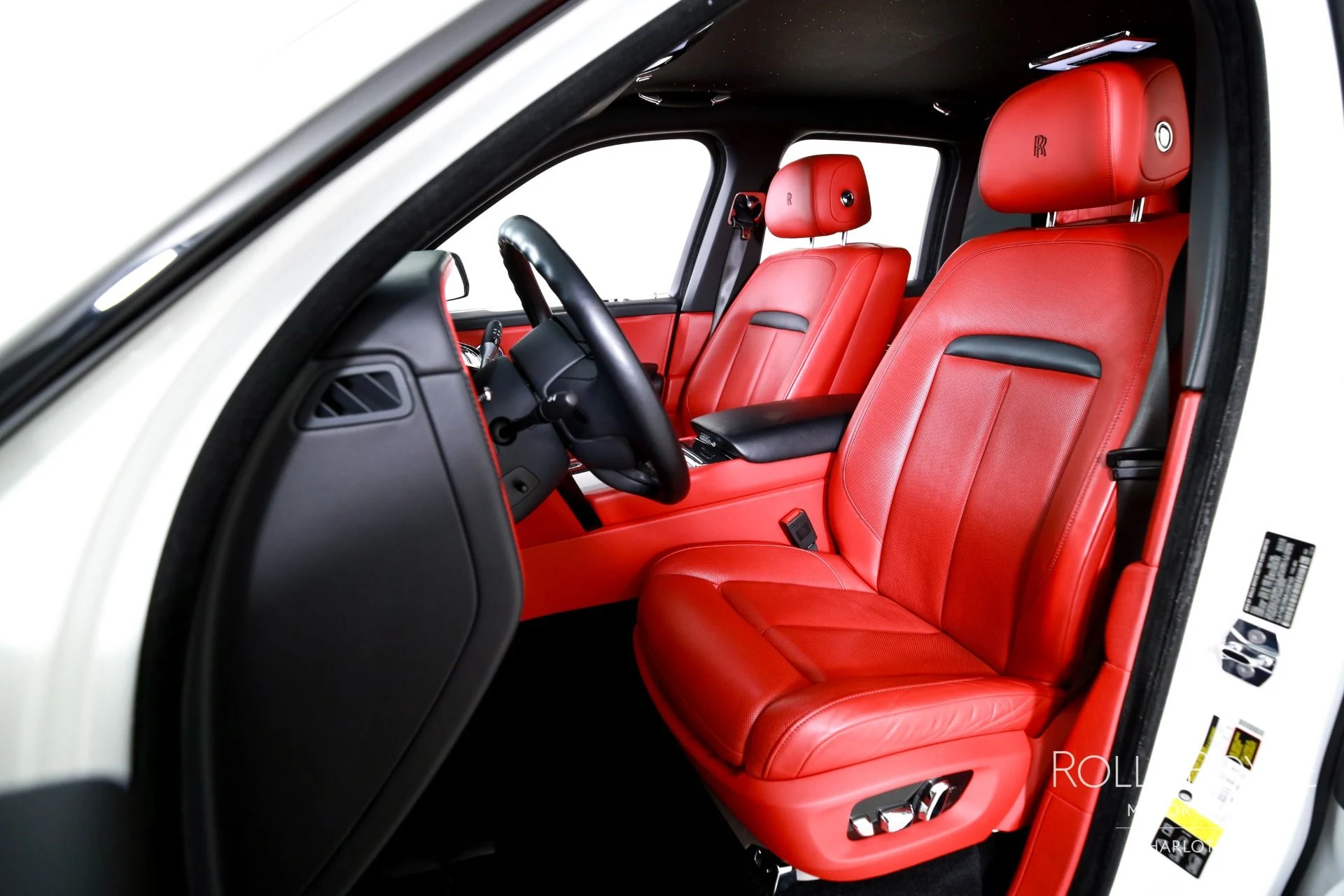 mph012_3820833599_Used_2021_Rolls_Royce_Cullinan_Black_Badge_1767727722_2a4d930d31