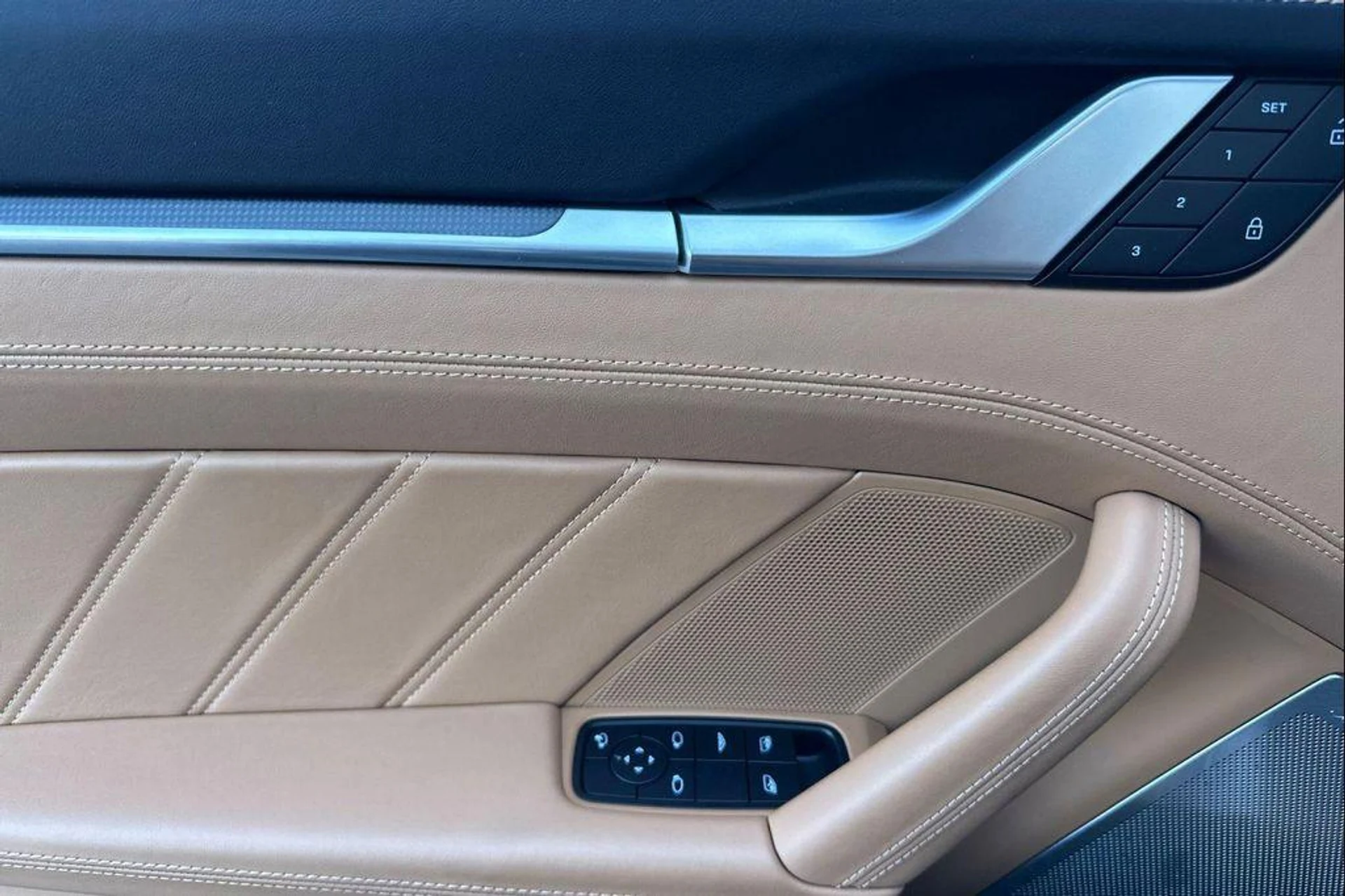 mph012_3830165560_w_Vs_BK_Mtc_v97_T4_Jq_LF_6c_Xt_Ybbs_U_8275b03f0a