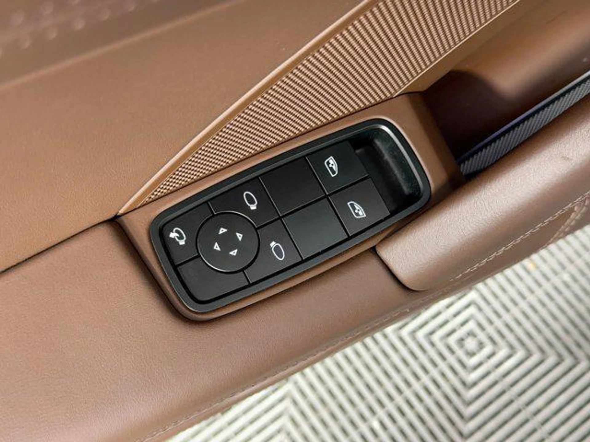 mph012_3838870543_Joaw1_D_Kf_Zh_PVS_8sb_Om_S_Zr_Lg_Hrig_1ff431b5af