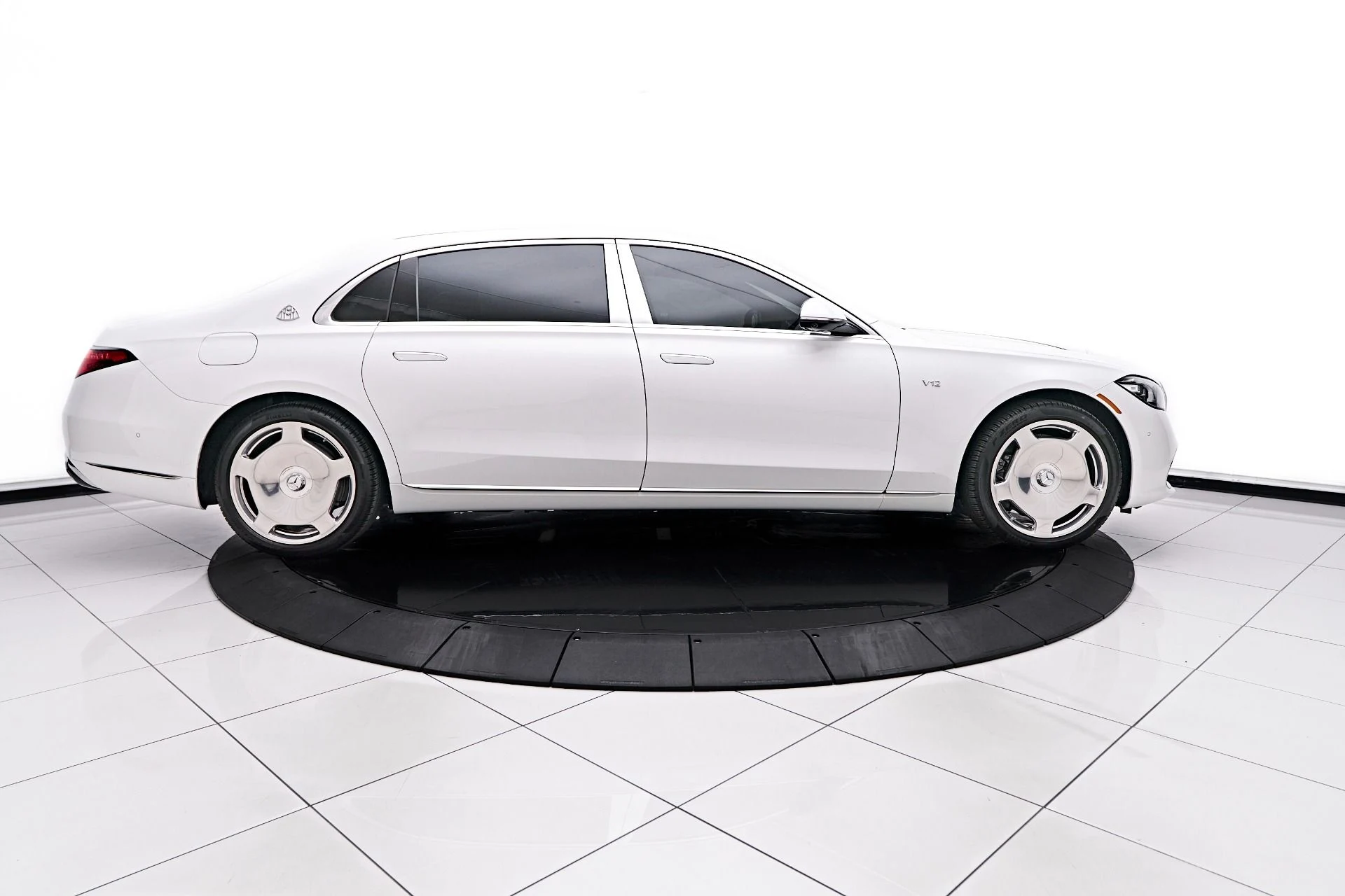 mph012_3840207062_Used_2024_Mercedes_Benz_S_Class_Maybach_S_680_1749232025_369363448f